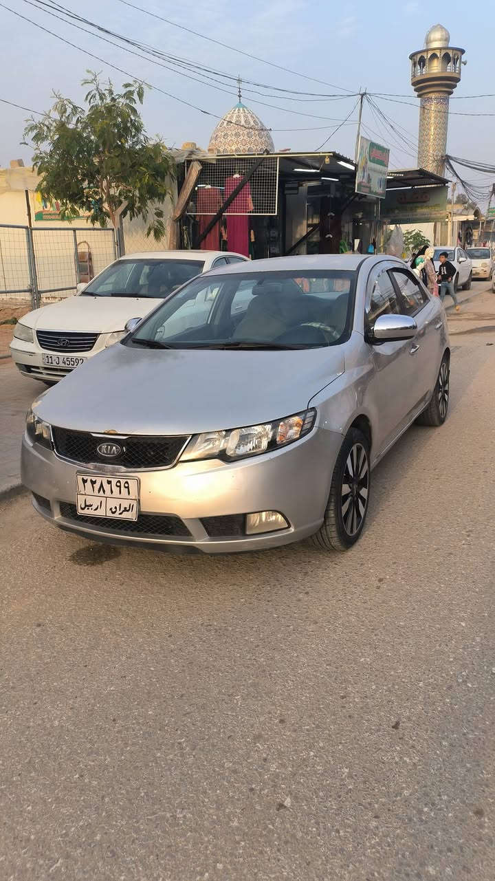 السلام عليكم
كيا سيراتو للبيع 2009 خليجي 1600 بيهه 3قطع بدون دواخل 
السعر 79وبيهه مجال المكان النجف 👈. ***********
