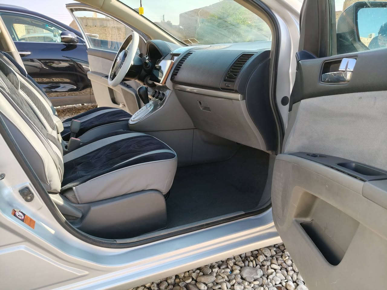 السلام عليكم نيسان سنترا موديل 2008 رقم بغداد انكليزي تحويل ثاني يوم سياره جاهز تبريد تتفئ محرك وكير خير من الله مكاني ذي قار الشطرة السعر 67 
موبايل***********
