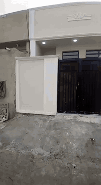 مشتمل للبيع مساحته  100متر 🟥 بناء حديث غير مسكون 🟦
يحتوي على غرفة نوم وهول ومطبخ واستقبال وصحيات داخلية وخارجية وگراچ 🟥 
⬅️⬅️مبني من الطابوق 🔳
⬅️⬅️السقف صب كونكريت 🟦
⬅️⬅️الأرضية والجدران سيراميك 🟥
نوع العقار طابو زراعي مرقم 🟦
السعر/40💸مليون قابل للتفاوض 
العنوان//كوت حي الحكيم الاولى  شارع كالة 🟦

          *******************************
للاستفسار الاتصال على الارقام التاليه ⬇️⬇️
      📳📳*********** 📳📳
      📳📳*********** 📳📳
      📳📳***********📳📳 
    
مكتب دلالية اهل الديرة للعقار 🏨🏡
