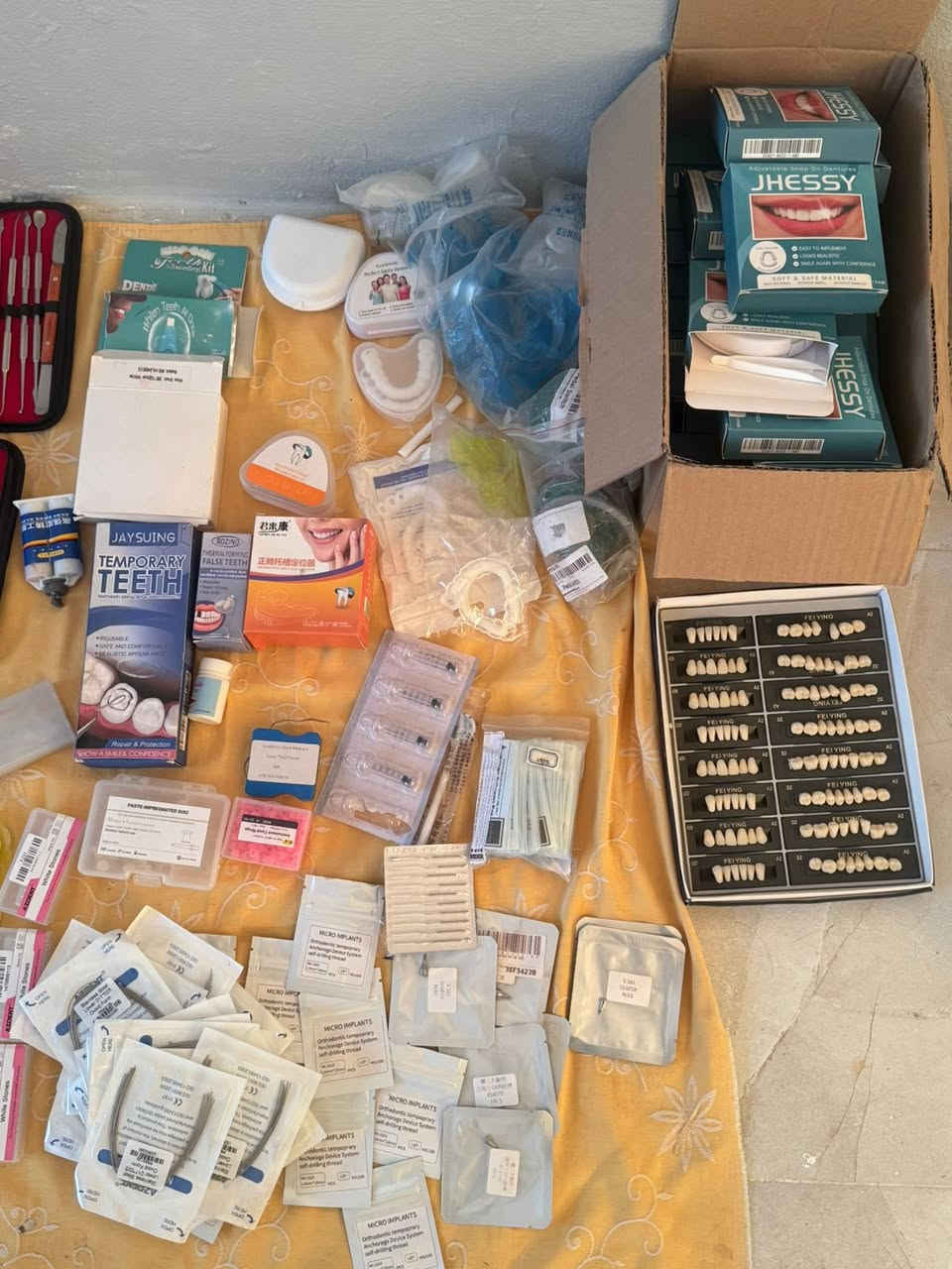 -ادوات اسنان للبيع
اصلية 
للتواصل واتس ***********
