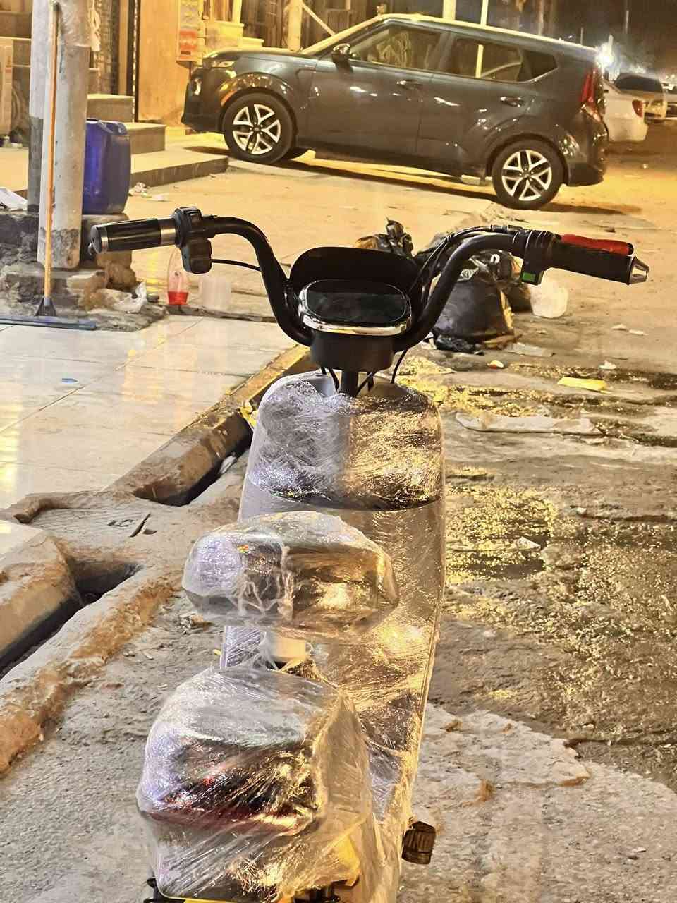 سلام عليكم دراجه شحن البيع دراجه نضيفه
مستخدمه صالها شهرين 
التقبيطه مال الشحن 20 كيلو لا تخلص 
مكان ناصريه قضاء الدوايه 
السعر 250 وبيها مجال الشراي 
إلا تصال ‭0785 583 1261‬
