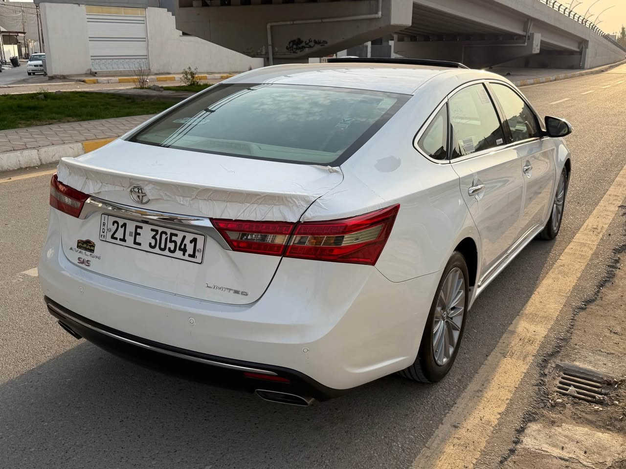 للبيع افلون 2016 لمتد خليجي بريم 
سعر مناسب (252)$
فتحت سقف سلايت 
داخل صحراوي جلد 
مقاعد امامية تبريد تدفئه 
مقاعد خلفيه vip 
كشن خزن ميموري 
شاشه كبيره مع نظام كار بلي 
سستم صوت من ماركه عالميه 
حساس امامي و خلفي 
لايت زينون بلادي 
دكمه سبورت 
كير شفت بل استيرن 
برده خلفيه كهربائي 

ملاحظة/ سياره خليجي مكفوله من الصبغ والبارد و تبديل حتى دعاميات بدون صبغ كير ومحرك شرط مامفتوح بدون اي عيب 

مكاني كركوك     *********** كركوك, العراق
