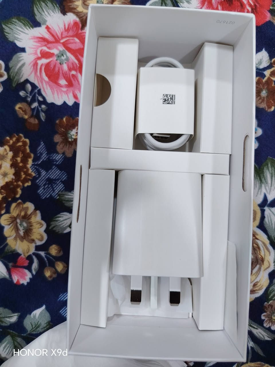 السلام عليكم البيع موبايل بعدة جديد 
HONOR 
X9d GB
الذاكرة 256
RAM 12GB
الشاحنة بعدة جديدة ما مفتوحه
البطارية 8300
مكاني بغداد الدورة 
***********
السعر 425
