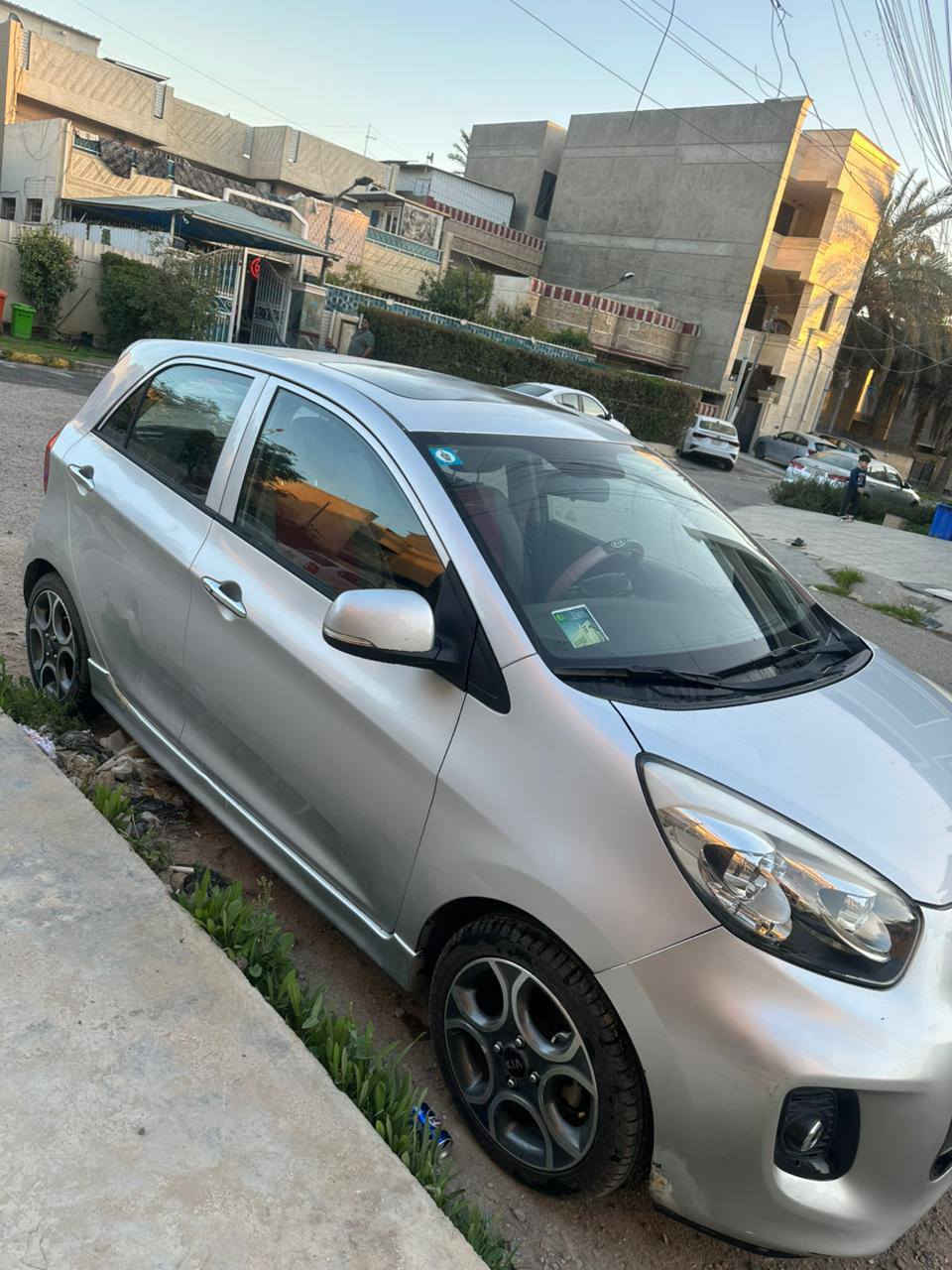 السلام عليكم
مكلف بالنشر 
2016
خليجي 
بدون ضربة ولا صبغ
فول مواصفات 
ماشية 56
السعر 80
بيهه تبخير المكينة قليل 
واتساب فقط ***********
