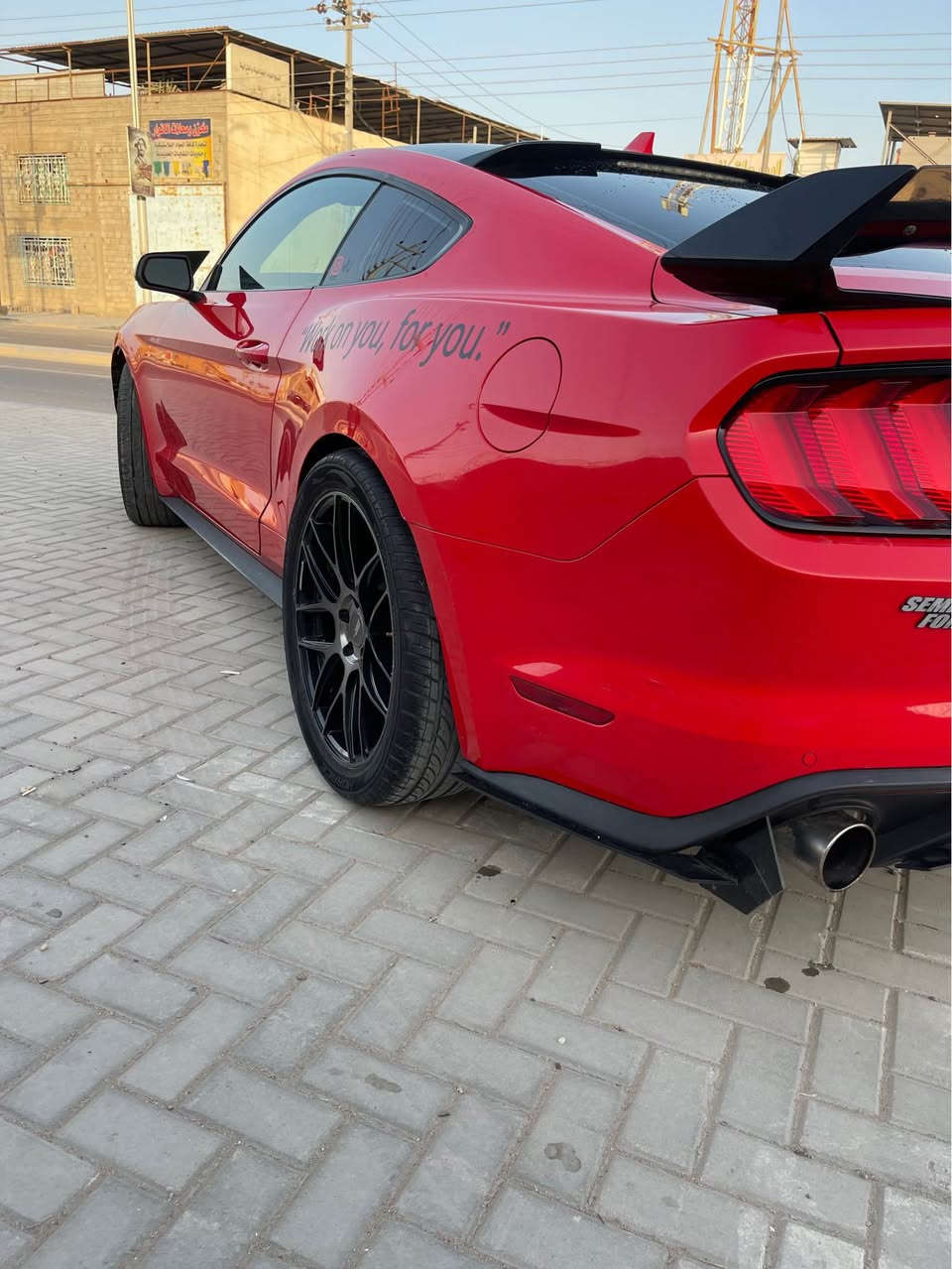 سلام عليكم موستنك 2021 
اللون احمر ناري مميز
رقم بغداد تحويل ثاني يوم 
موصفات السيارة :
كشنات جلد شفتات ستيرن 
انضمه قيادة 
تحكم ستيرن عام
دخول ذاتي 
ترحيب مميز
محرك ايكو بوست 
السيارة كلشي عليها جديد كت كامل شيلبي من (أ_ي) حادثها بنيد وجاملق الشاصي بيه تعديل شويه 
ابيع الك 4 قطع صبغ لأن بيها تطابق الوان السعر 145 وبيها مجال بسيط 
مكاني بصرة ابي الخصيب رقمي *********** 
                                             *********** البصرة, العراق
