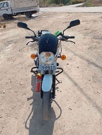 دراجه بوكسر نضيفه وكلشي بيها بلادي وكامله على 24حبايه مرقمه سنويه ديال...