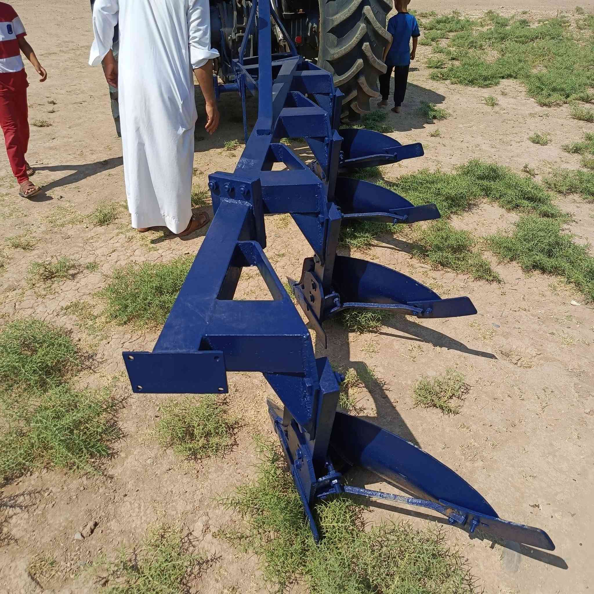بسم الله الرحمن الرحيم
من رخصت ابو الكروب 
فدان للبيع اخو جديد مستخدم شي غليل 
العنوان صلاح الدين قضاء ضلوعيه 
رقم الهاتف ***********
***********
