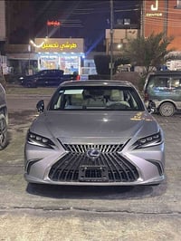 لكزس ES300H 2022 للبيع   أعلى فئة الترا لكجري فول مواصفات  ماشية 50 ال...