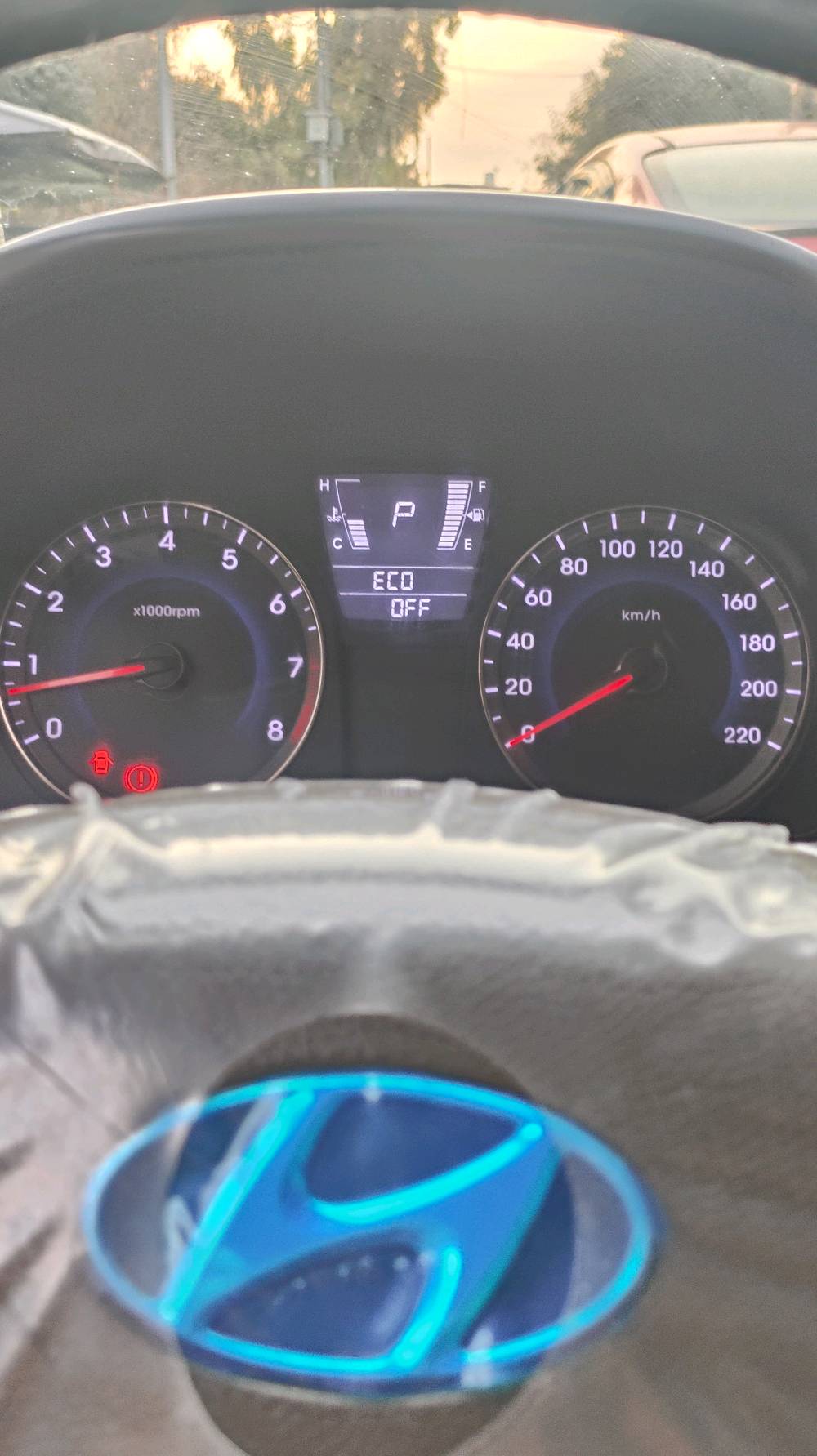 خليجي ٢٠١٥ محرك ١٤ دوش 
كير اوتو 
شرط المكينه والمحرك
 بالباكيت 
بدون حادث نهائياً
مواصفات 
نضام ايكو منع هدر الوقود
تحكمات ستيرن 
عليها سستم صوت حلو
مابيها غرامات 
بيها هيئة ٤٠ الف عليه