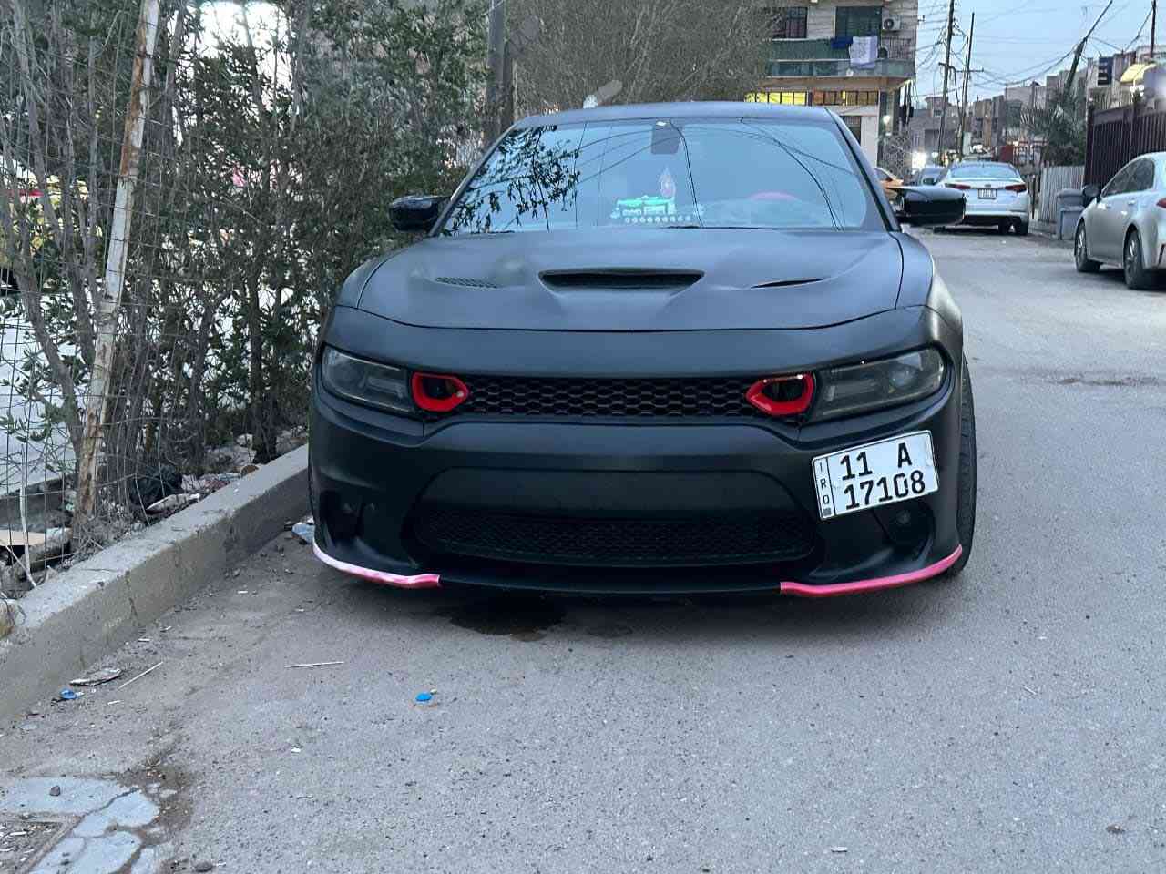 السلام وعليكم جارجر ارتي ٢٠١٨ اصل رقم بغداد بسمي فول عده الفتحه مكينه كير كفاله مغلفه بي بي اف اسود طافي ضمان ٥ سنوات بدون صبغ بيه تكحيل فقط حداديه ١٠٠ زوج تايرات جدد الخلفي ٣١٥ ويل هيلكات الاصلي قطعتين تبريد مراوس معه الانترا ان فقط مكاني بغداد رقمي ***********
