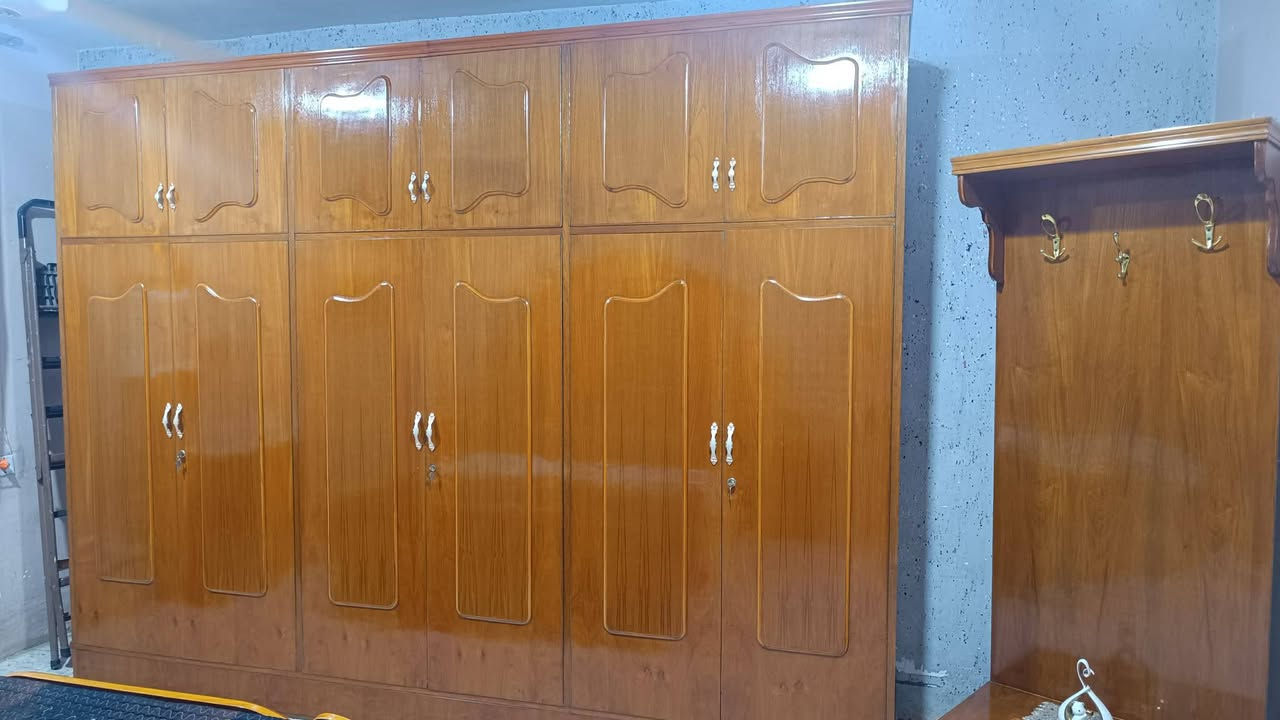 غرفه تسكام صاج داخل وخارج ام السته طابقين نظيفه كولش سقف وقاعده بلوك السعر 900وبيه مجال مكاني محاويل للاتصال ع الرقم ***********
