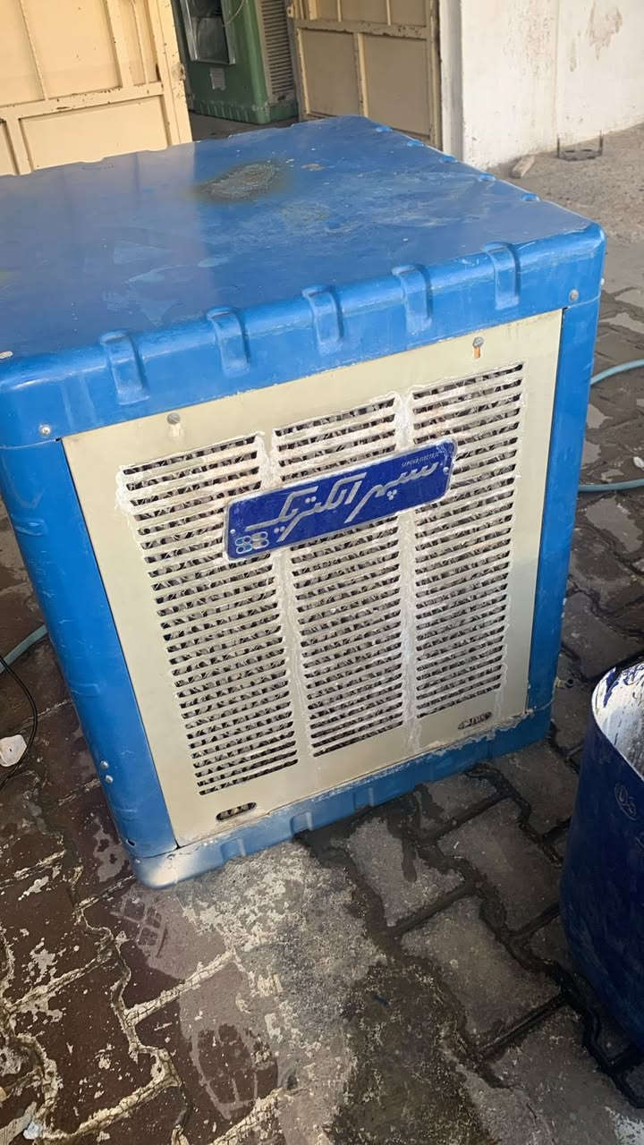مبردة سوبر الكتريك كلش نضيفة 

سعر  140 الف وبيه مجال كلش قليل 

مكاني حي النصر ثانية 

هاتف ***********
