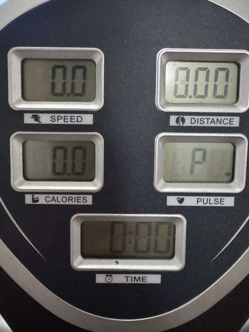 السلام عليكم اوبتكال للبيع السعر ١٣٠
***********
عنوان حلة مركز 
جديد ما مستخدم
