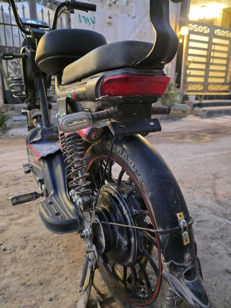 السلام عليكم
دراجه شحن ام البايدارخمس بطاريات اكبار دراجه نظيفه للبيع ٣٠٠الف وبيهه مجال
***********
