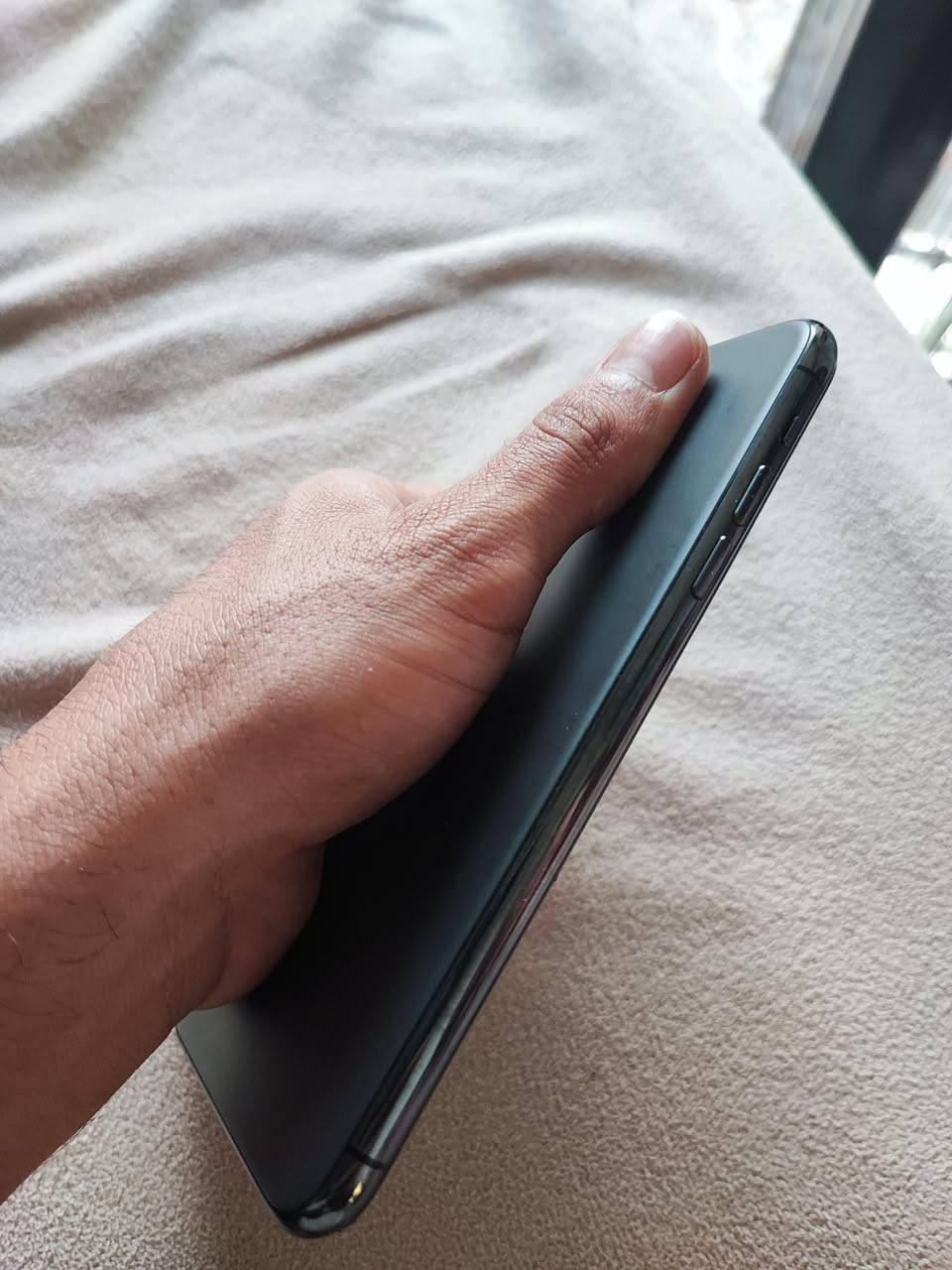 ايفون ١١ برو ماكس ذاكرة ٢٥٦ بطارية مبدلة و شاشة مبدلة اصلية شرط تك سيم و ايسيم نظافة ١٠٠٪؜ و على تحديث القديم قيم اذا عجبني سعرك نتوكل


**إذا كنت صاحب هذا الإعلان وتريد حذفه لأي سبب، رجاءا أرسل رسالة إلى الدعم الفني**