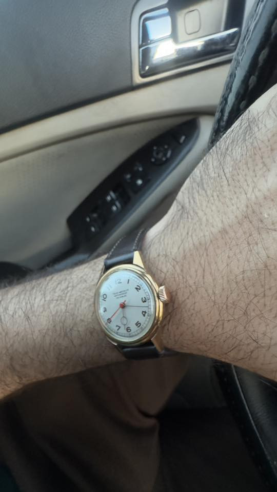 TEVO Watch Co. Incabl ساعة ✨
سنة الصنع..الاربعينات الى الخمسينات..سويسري
ساعة كلاسك .. تعبئة يدوية 
نظام 3 عقارب -Lollipop Han
المهتمين من اصحاب( الاختصاص ) للتقيم والبيع
واتساب ***********

