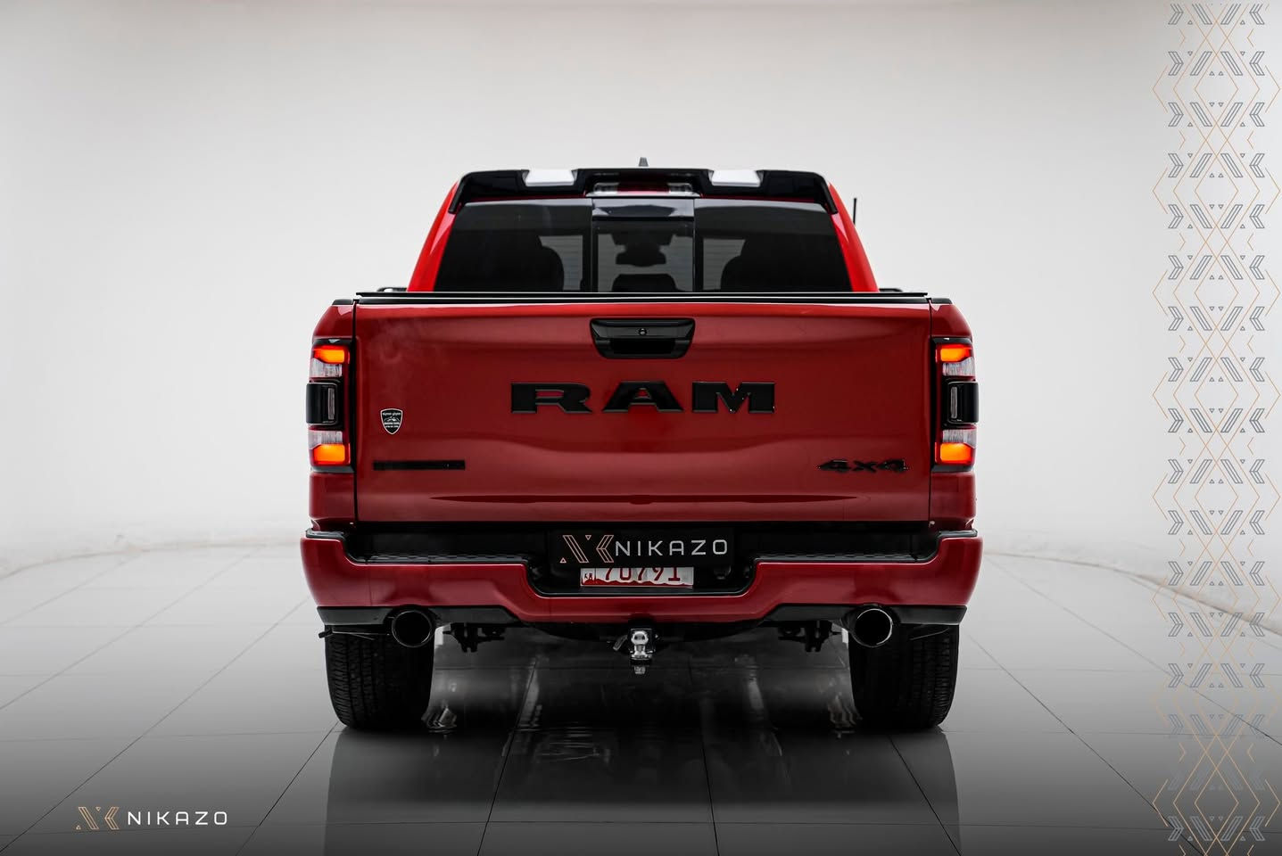 Ram 2023 v8 5700 etourqe
شعندك مراوس رقم شمالي نزله بالتعليقات 

حادثها فقط بنيد وشويه بالجاملغ ومبدلات ثنينهن
وطلع بيها ٣ قطع كلير 
رقم كاتي تترقم شمالي

السياره عليها ادامه كامله يم شركة موتل 
وعليها هوايه اضافات 
لايتات + بك لايتات 
دوسات 
قبغ بدي اصلي ٤ طبقات
دوسه خلفيه 
داخليه جلد اسود واحمر 
تخم تايرات جديد مال وكالة ماركة good year
بلكات جديده 
دهن اكسل وكير ومحرك يم موتل 

مابيها نقص برغي وكلشي بشرط كير محرك شواصي كهربائيات

***********
