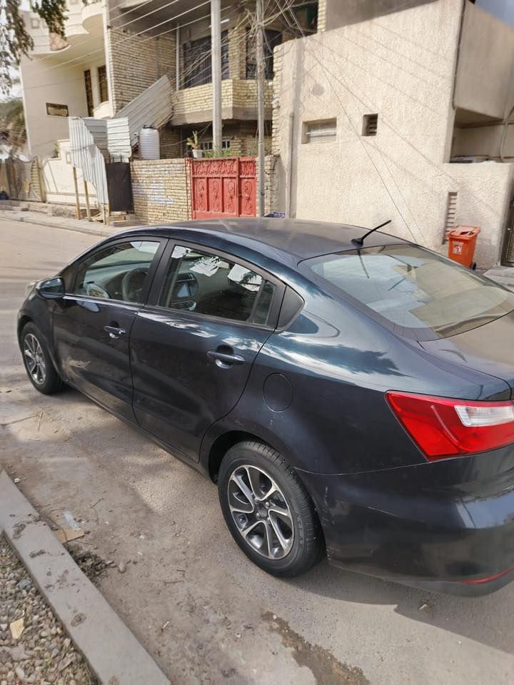 سلام عليك كيا ريو خليجي موديل 16بدون حادث بدون صبغ سيارة علا وضع شركه محرك دوش 1600رقم أربيل دولي بسمي لعنون بغداد حي لاعلام خلف جامع علي سجاد  سعر 82 وبيها مجال شي قليل حك جيه ***********
