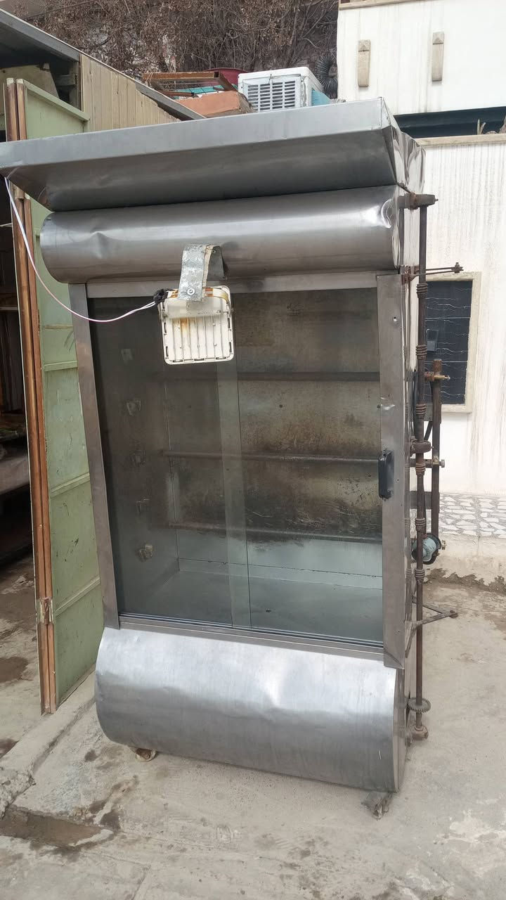 السلام عليكم من رخصة الادمن
شوايه دجاج للبيع مستعمله 6شياش 
شرط شغاله تفحصها وتروح 
السعر  400بي مجال الشراي يتصل***********
***********
