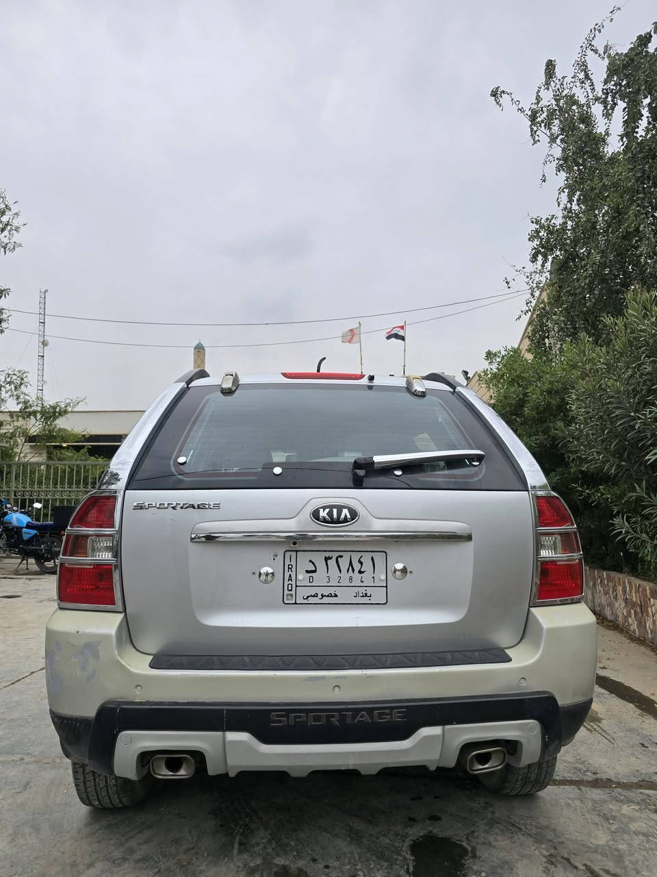 سبورتج٢٠٠٩
وارد كوري لون سلفر  
  كير محرك حداديه كله كفاله
 مكفوله من الصبغ بس بيهاجراد بلقطع البلاستيكيه والسونار موجود باسمنه شرط التحويل مكلف بلنشر 
السعر ١٢٢ ورقه وبيها مجال بسيط 
مكانه ديالى 
للاستفسار ***********
