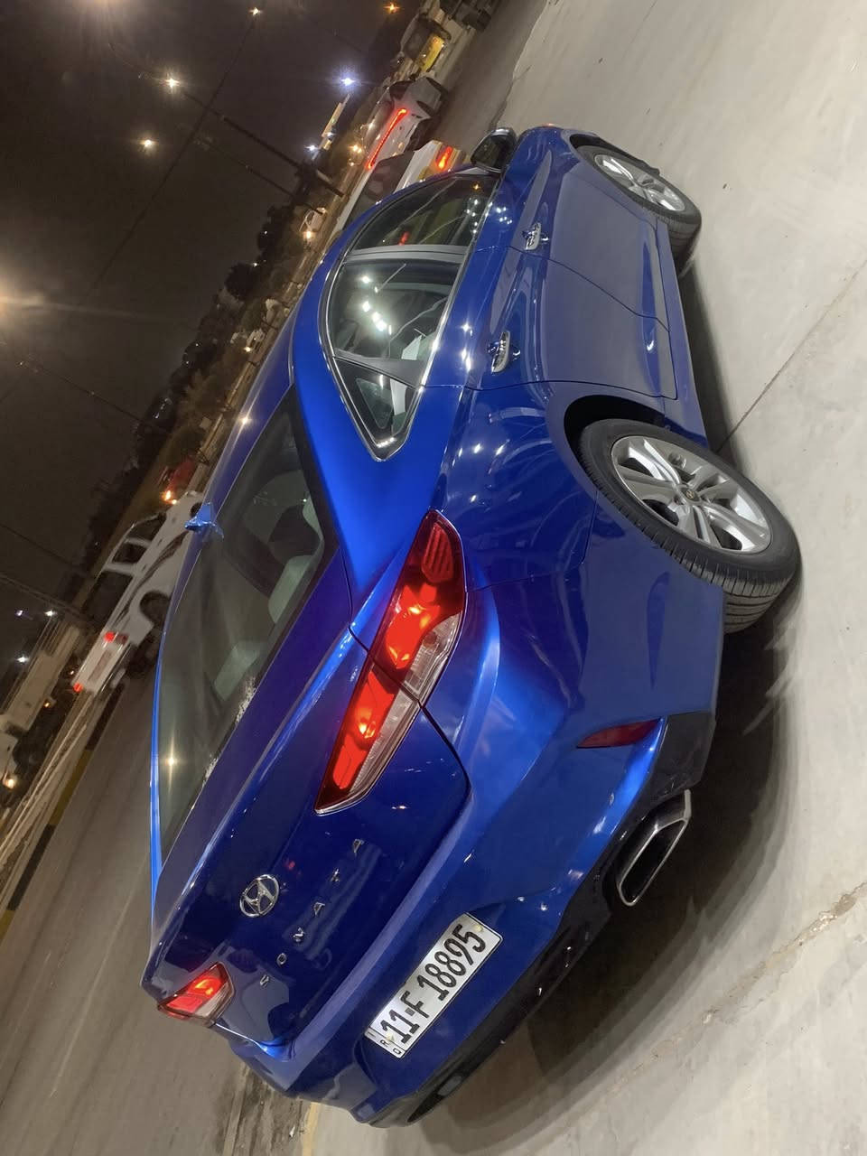 سلام عليكم سوناتا 2019 حادثها جاملغ فقط مبدل والبنيد مرشوش كلير بدون دواخل والباقي كفاله عامه
من كلشي حته بارد مابيها 
السياره جديده كلش برغي ممفتوح بيها ماشيه 75 mi 
كير ومحرك ع وضع الشركه مامفتوح بيهن برغي 
فول مواصفات عده الفتحه 
بصمه  
كشن كهرباء 
رادارات جانبيه 
اشاير بلمري 
تحكم مقود جهتين 
شاحن لاسلكي 
شاشه ابل كار بلي 
كامره دواره 
داخل جلد 
قطعتين تبريد 
صندوق بصمه 
كشاف امامي + منضومه زنون 
يدات وترايش نيكل 
ويل كروم

جاهزه وكامله مكمله ماتصرف عليها كلشي
سعرها 130 وبيها حك جيتك للطيبين 
مكانها بغداد البلديات 
هـ/ ***********
