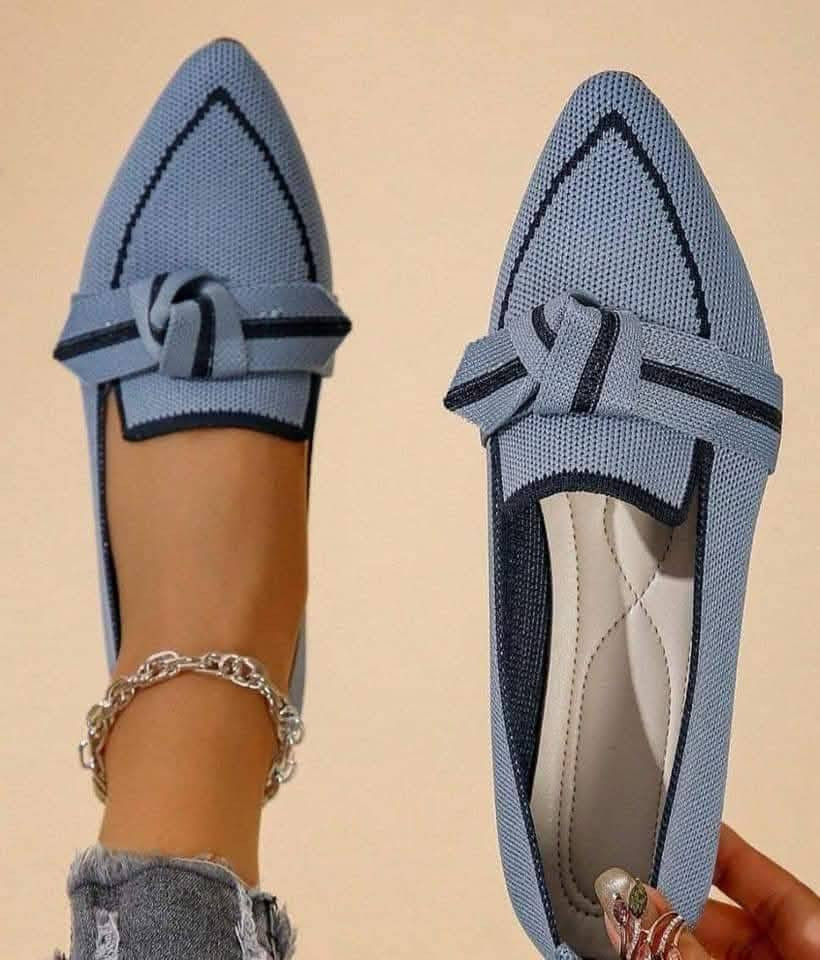 ✨ كوليكشن "أناقة بلا حدود" وصل الآن! ✨
​لأنكِ تستحقين التميز في كل خطوة، جمعنا لكِ تشكيلة من الأحذية الراقية التي تجمع بين الراحة المطلقة والتصاميم العالمية. 👠
​سواء كنتِ تبحثين عن إطلالة رسمية للمكتب، أو لمسة فخمة لمناسباتكِ الخاصة، مجموعتنا الجديدة توفر لكِ:
​تنوع مذهل: من أحذية "الفلات" المريحة إلى الكعب المتوسط الأنيق.
​خامات فاخرة: جلود لامعة، شمواه، وتفاصيل من التويد والكريستال.
​ألوان عصرية: الأحمر الجريء، الأسود الملكي، النيود الهادئ، والأزرق السماوي.
​لمسات مميزة: إكسسوارات ذهبية وكريستالية تضفي بريقاً خاصاً على قدميكِ.
​✅ متوفر بمقاسات مختلفة لتناسب الجميع.
✅ توصيل سريع لجميع المحافظات.
​💡 كيف تحصلين على السعر؟
​لمعرفة السعر علق بـ "تم" ليصلك باقي التفاصيل والسعر تلقائياً عبر الرسائل! 📩
​(لا تنسي الإعجاب بالصفحة لمتابعة كل جديد في عالم الموضة!)
​#موضة #أحذية_نسائية #شياكة #كوليكشن_جديد #تسوق_أونلاين #أناقة_أنثوية


**إذا كنت صاحب هذا الإعلان وتريد حذفه لأي سبب، رجاءا أرسل رسالة إلى الدعم الفني**