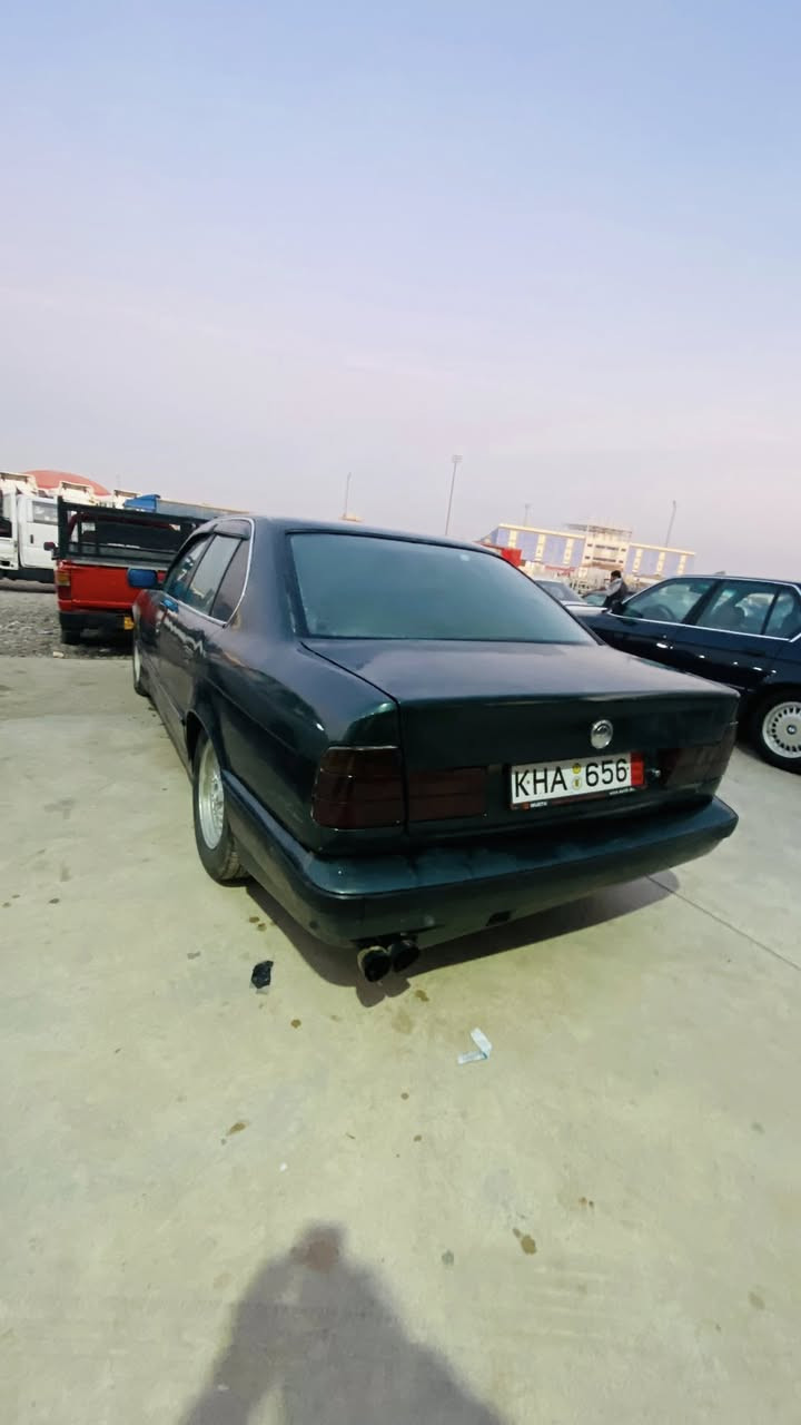 Bmw 525🚗🚗🔥
ئارم پلاستيك سليماني
به لام ئارمه كه ي ون بوه  
گيري به شه رت ته نها توزي سه وت چوعبي تيايه  بيكيشه يه   
بي دوكه ل بي بوخار  
هه مو گياني ئيش اكات كاره باياتي 
ته قه و ره قه ي به شه رت. سه ياره كه ما شالله ي ئه ويت 
تيبيني / بو مه عامه له تيل مه كه قوفلي  ١٦گه لايه  گورينه وه ناكه م ته نها فروشتن
ژم/***********
