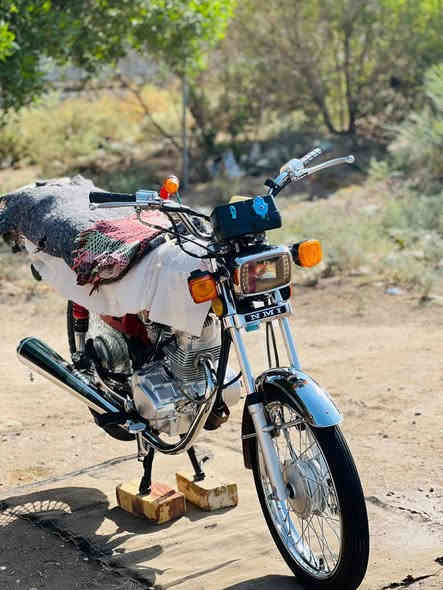 سلام عليكم. يالله. نامه شلامجه البيع  مديل.  23.طالعه. بل. 24. دراجه.  كلشي.  شغال. بيه مكينه  كفاله.  عامه. دراجه.  تخبل.    اوراق. اصولي.  دراجه. مدكوكه.  براد.  عوزه.  بس. رقم.   السعر. ب 1300 وبيه. مجال. الشراي. *********** هاذا. رقمي. اتصل. علي  وبيك. خير ودلل مكاني. قلعه سكر
