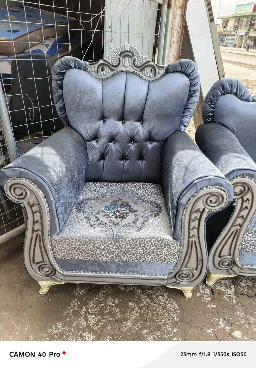 ***********
تخم ملكي جديد محد كاعد عليه تسكام ١٠ نفرات محد كاعد عليه مع كوشات واكو توصيل الي باب بيتك عدنه
