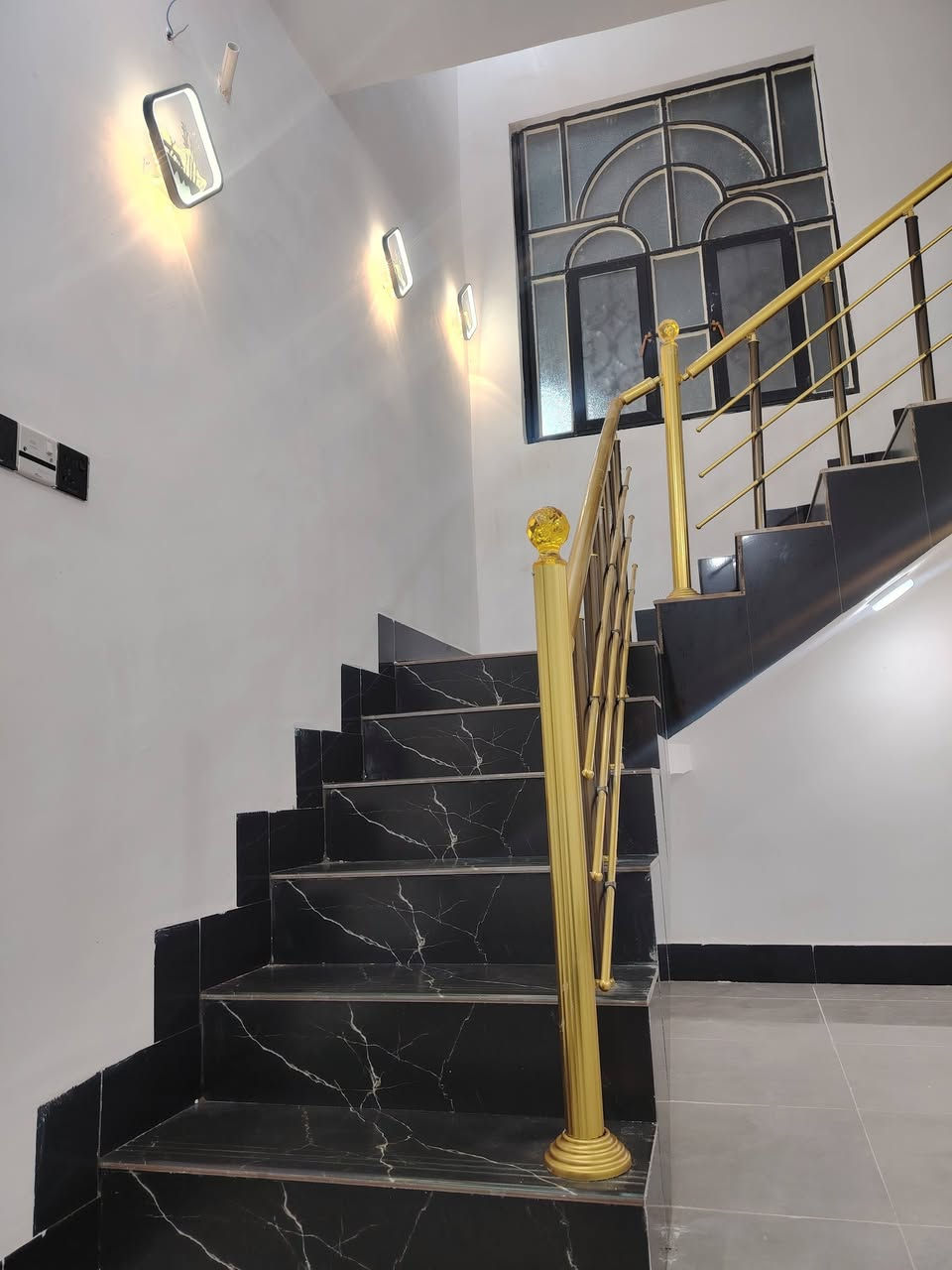 سلام عليكم بيت البيع المساحه 100 بناء جديد صب فوك وجوه بناء طابوك جديد طابو زراعي سند 25 البيت قرب رواي السعر 48 🌹***********
