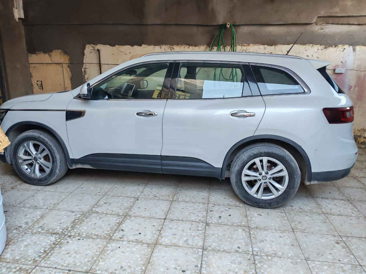 رينو كوليوس 2019 حره تحويل ثاني يوم مكفوله كير محرك صبغ ضربه السعر 185 مكان السياره البصره ***********
