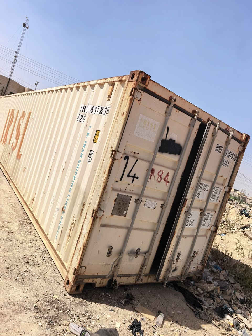 ياالله 🧿🧿🧿 وصول حاويات طول ١٢ متر الارتفاع ٢٧٠ سم بنظافة أكثر من ٩٠ بالميه شرط جدد داخل وخارج🧿 عنوانا نجف الاشرف الاستفسار ع *********** 🧿🧿
