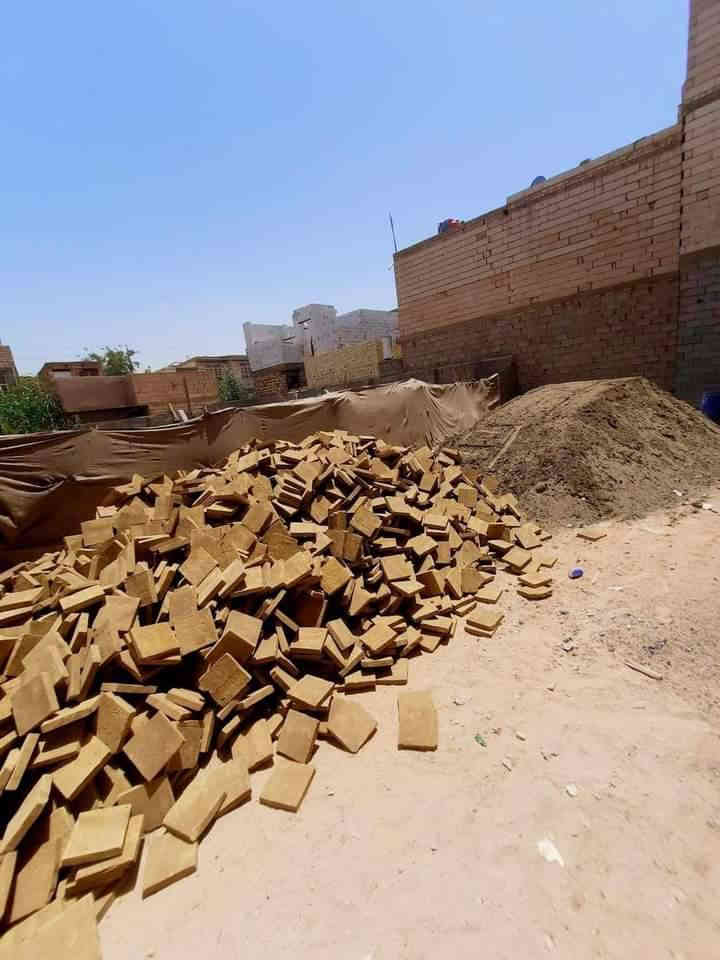 السلام عليكم 

  ونج بانزين (نحاله)
 مستعدون للتصعيد وتنزيل كافه مواد البناء في كل محافظات طابوك رمل سمنت شتايكر فرمستان فرشي تراب جص مرمر كاشي بورسلين بلاك زميج سيراميك من طابق اول اله طابق العاشر بسعار مناسبه مبايل ***********بي واتساب ***********والله يرزق الجميع اخوكم ابو كاظم
