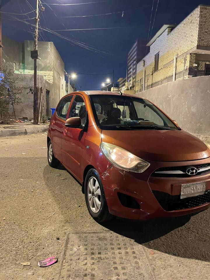 سلام عليكم
i10 للبيع 
موديل 2013
السيارة كدامكم مثل ما موضح بل صور 
السعر 68 وبيهـا مجال  
مكاني بصرة :***********
