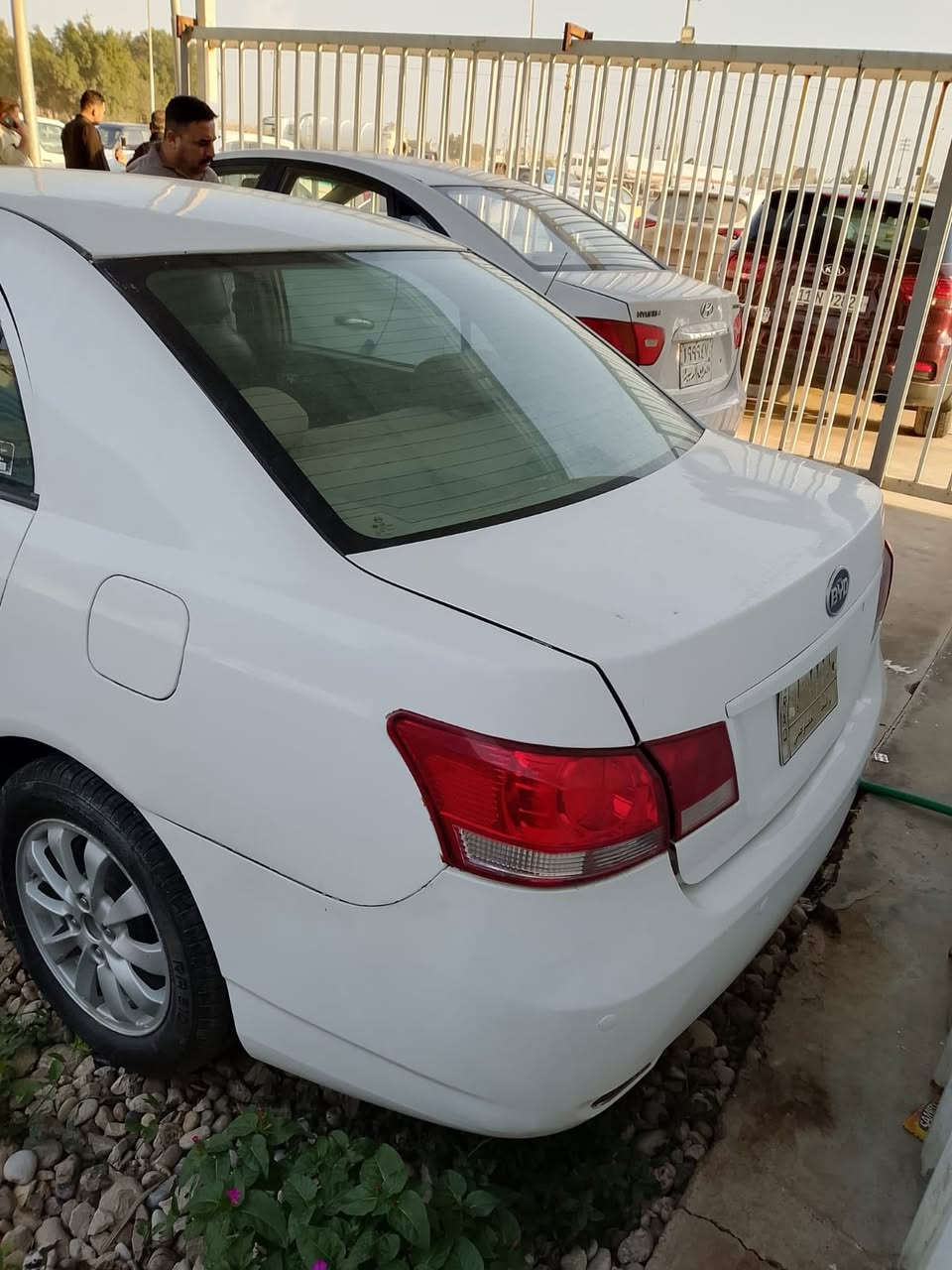 مصبوغة عام للجماليه مو حادث المكينة بيها تبخير بسيط اول بداية التشغيل بسبب لاستيك ولف يحتاج تبديلرقمها واسط موديل 12مكانها العزيزيه في معرض الشمري على طريق كوت بغداد 0781 367 0986 السعر 60 وبيه مجال
