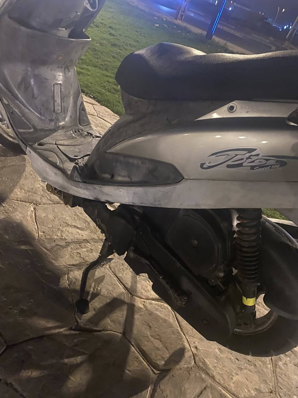 سلام عليكم ماكس قجمه رمبه مامفتوحه سلف هندر بلاد اشاير لايت شغالات كامله مابيهه نقص سعر 700 لعنوان بصره القبله ***********
