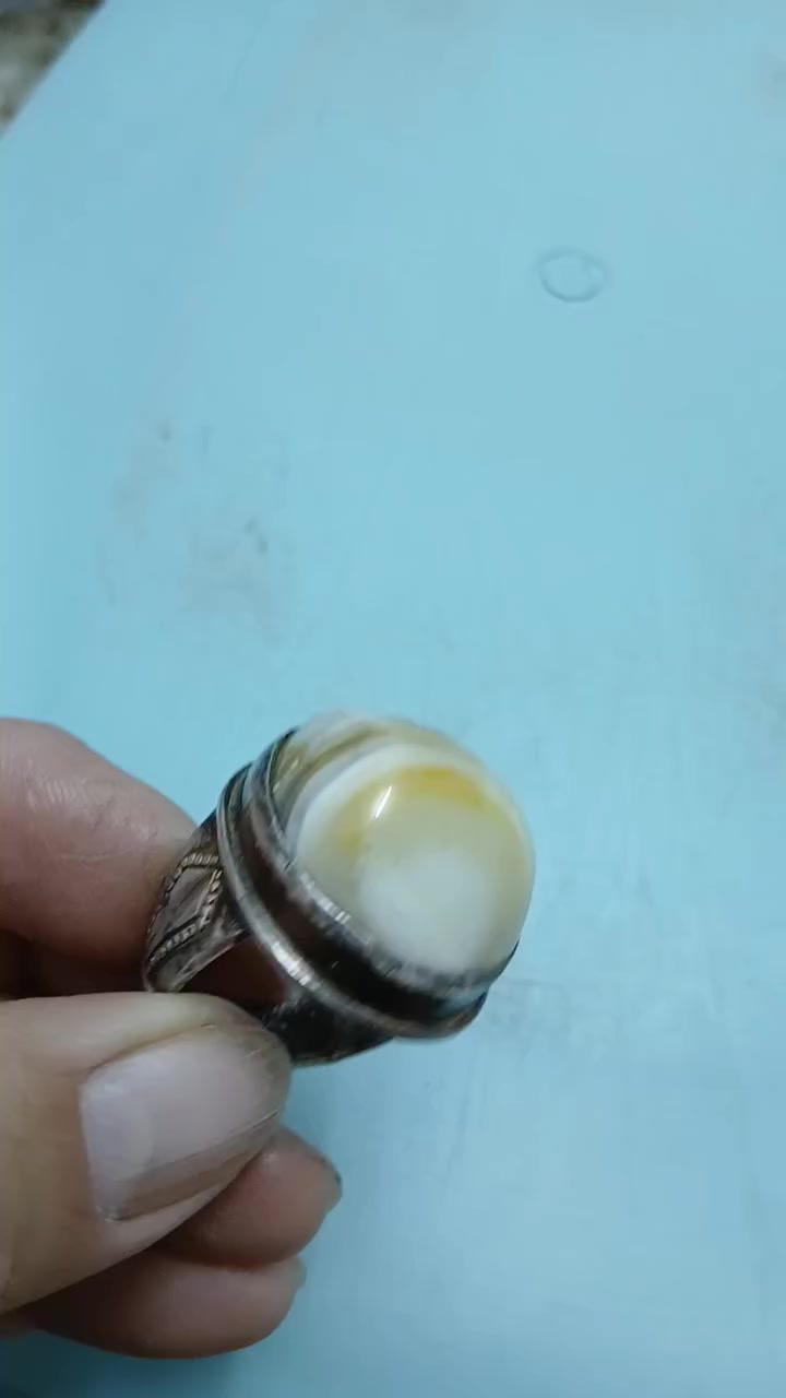 خاتم قديم للبيع  السعر ١٥٠  تحياتي لكم


**إذا كنت صاحب هذا الإعلان وتريد حذفه لأي سبب، رجاءا أرسل رسالة إلى الدعم الفني**