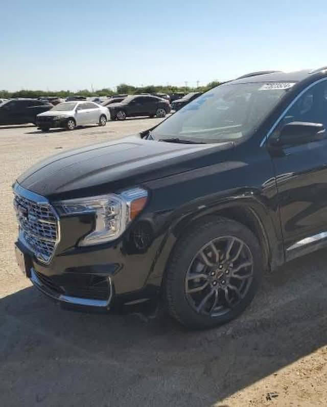 بسم الله ما شاء الله توكلنا على بركة الله.
#اعلان_بيع_سيارة
🔷السيارة : جي ام سي تيران دينالي🔥
🔷سنة الصنع : 2024
🔷اللوحة : بغداد
🔶السعر : 245 ورقة
🔷الضرر : مكفولة من الصبغ فقط تعديل عالبارد في قبق الصندوق والجاملغ الخلفي. (صور الضرر مرفقة بالاعلان)
🔷ضرر الايرباك : بدون ضرر .
🔷رقم الشاصي : 3GKALXEG2RL354763
______________________________________
🔷المواصفات: دينالي 1/1
🔹حجم المحرك 4 سلندر 1500 توربو 
🔹عداد المسافة 9 الف ميل
🔹فور ويل AWD
🔹كاميرات محيطية 360
🔹فتحة سقف بانوراما 
🔹رادار امامي وجانبي وخلفي
🔹تنبيه الخروج عن المسار
🔹حساسات امامي وخلفي
🔹جنطة كهرباء
🔹كراسي جلد 
🔹الكراسي الامامية كهرباء
🔹تبريد وتدفئة الكراسي الامامية
🔹ميموري كرسي السائق
🔹ويل كب حجم 19 انج مع اطارات بحالة جيدة
🔹وضعيات قيادة
🔹لايتات LED بالكامل
🔹شاشه تحكم بالايعازات
🔹تحكم ستيرن جهتين
🔹بصمة ابواب وتشغيل وتشغيل عن بعد
🔹مع باقي المواصفات الاعتيادية
تواصل واتساب 
***********
