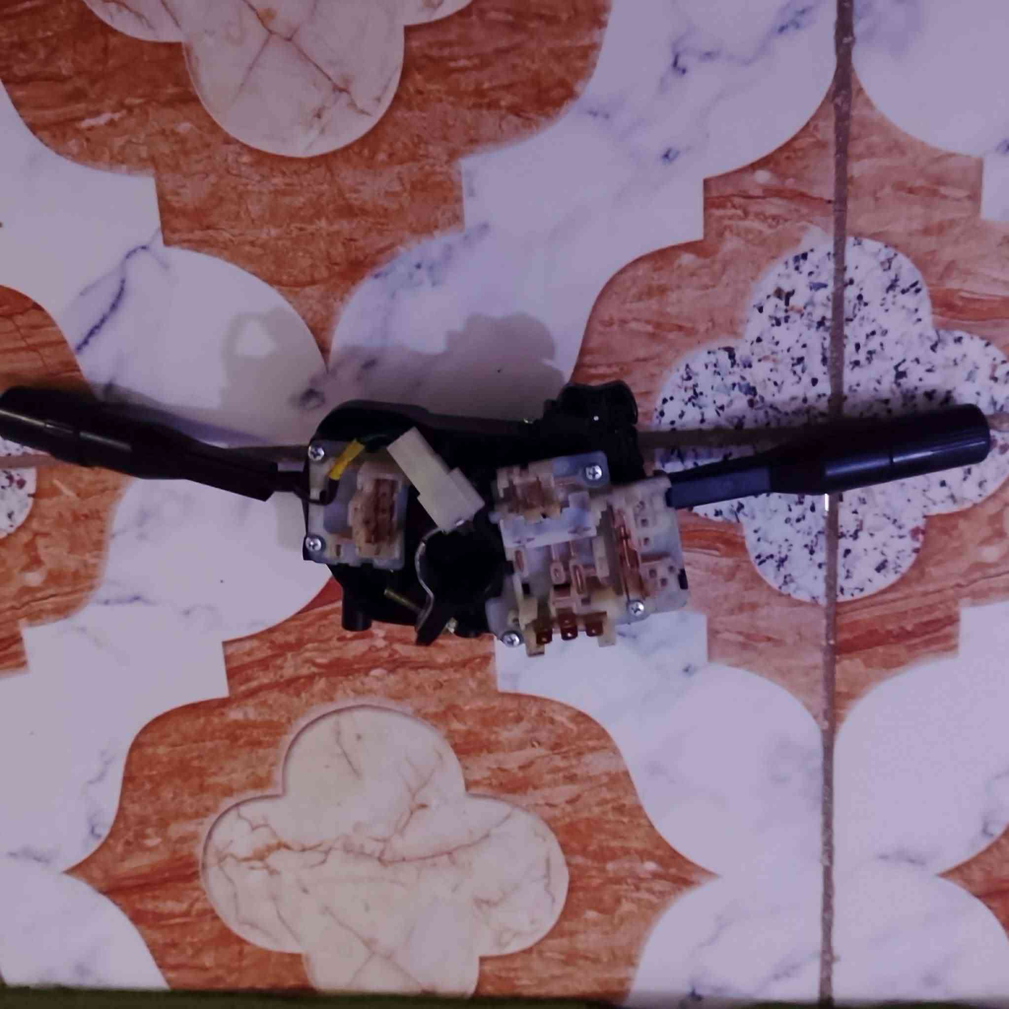 سلام عليكم بداله كيه بسته مال حاويه  اصليه مكان حله عوفي لرقم ***********
