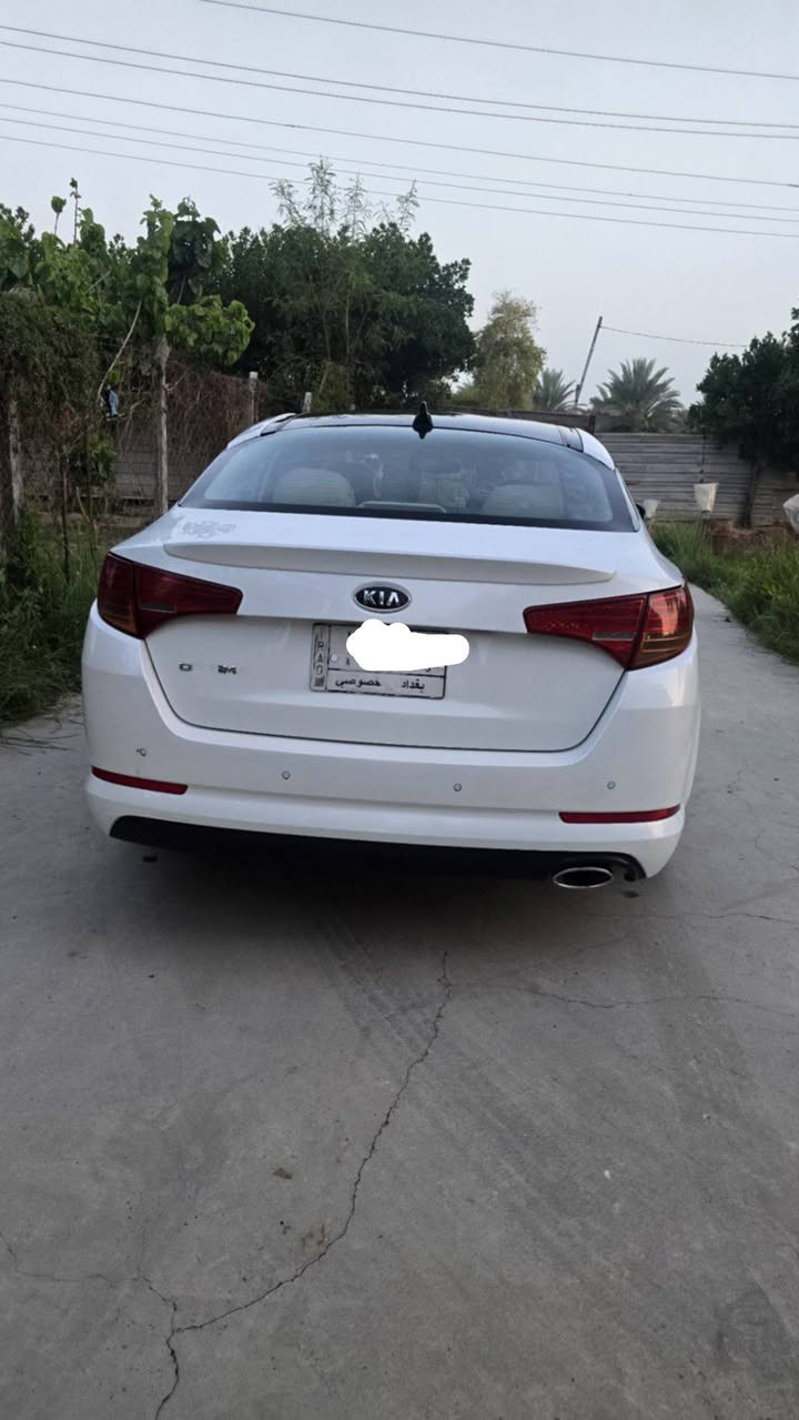 مابيهه قطرة صبغ ولاتبديل بيهه بارد قليل سنوية صاقطة موديل 12
فول مواصفات ماعليهه غرامات مصفرة 

مري شفط بنوراما بصمة تبريد قطعتين سيارة كاملة من حدادية مكينه محرك 2000 مكان السياره بابل ***********
