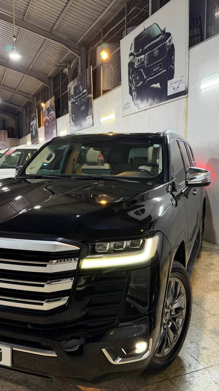 Land Cruiser 2022. V6 VX  (SAS)

تويوتا لاندكروزر ساز 2022 
المواصفات ڤی ئیکس (VX) 
* العداد ( 120 الف كم)
* ضمان تويوتا العراق ساز شاشات تطبيق
* ﻿﻿اللون : اسود
* ﻿محرك 6 سلند 
* ﻿﻿بصمة تشغيل عن بعد
* ﻿﻿بصمات ابواب
*شاشە دیجتل 
* ﻿﻿فتحة سقف (سلايت)
* ﻿كشنات جلد بيجي
* ﻿﻿كراسي كهرباء
* ﻿﻿تبريد كشنات 
* ثلاجة وسطية
* جنطة كهرباء
* شاحن وايرليس
* حساس امامي خلفي
* مري طي كهرباء 
وباقي مواصفات VX
سعر: ($615)
مكان السيارة  (اربیل)
رقم صاحب السيارة 9009 660 0770 -6956 716 0750 أربيل, العراق
