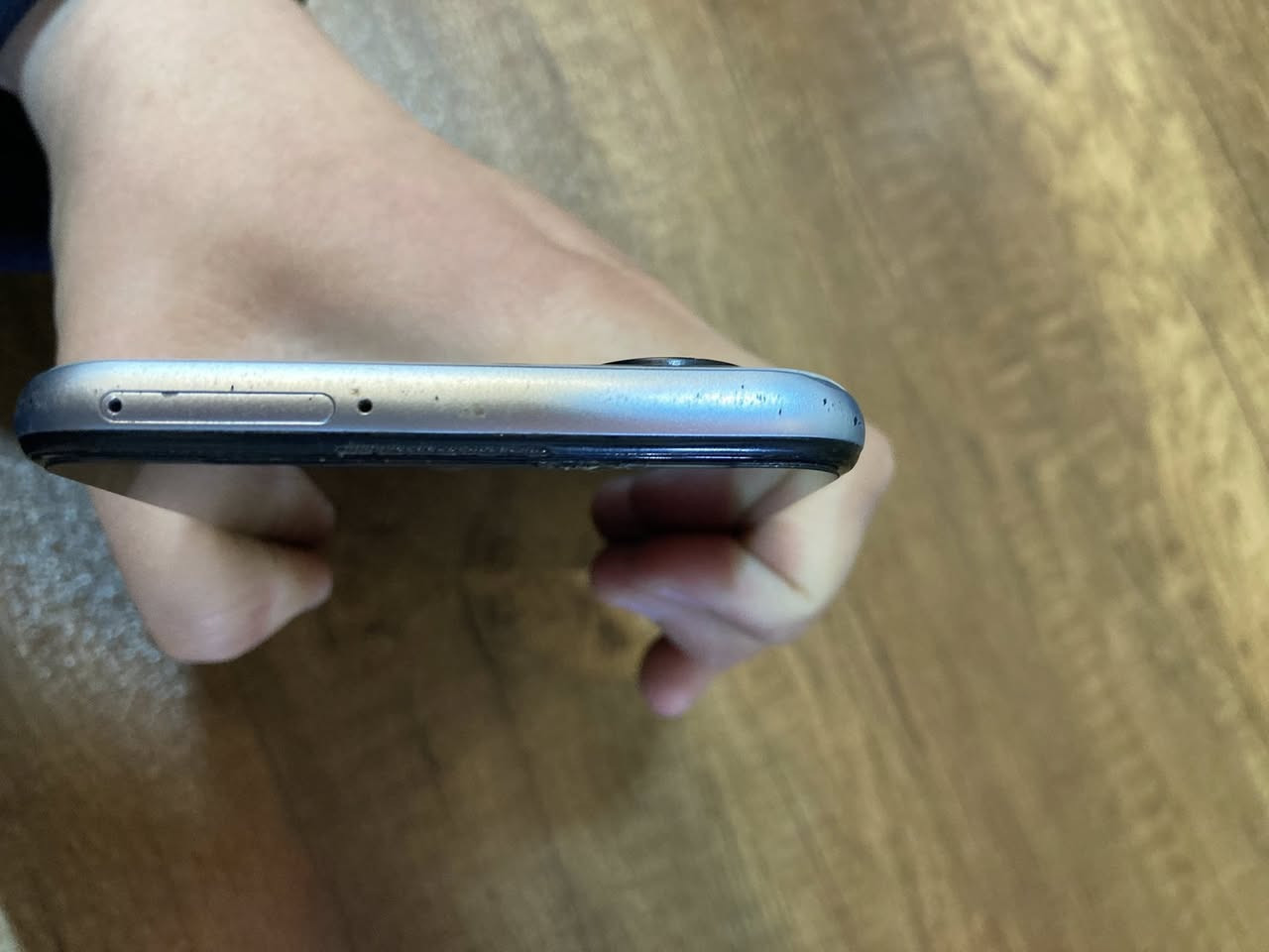 السلام عليكم 

هونر اكس 7a
ذاكره 128رام 8 
بطاريه 6000
دبل سيم 
جهاز كلو شغال ما بي خلل
نظافة الجهاز كدام العين 
فقط بي فطر بل ضهر 

للبيع سعرو 115 وبي مجال
لتواصل خاص


**إذا كنت صاحب هذا الإعلان وتريد حذفه لأي سبب، رجاءا أرسل رسالة إلى الدعم الفني**