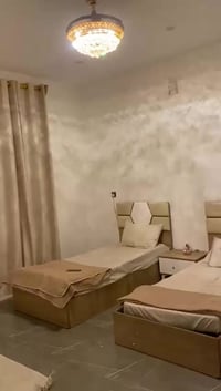 غرفه نفرين للبيع جربايتين بيهن مخزن وميز كومدي بين الجرابي ومجرات اربع...