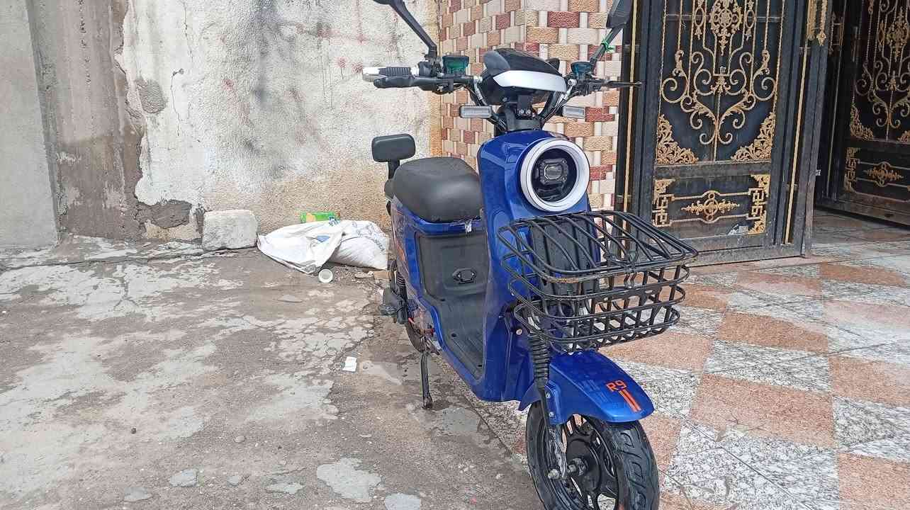 دراجه للبيع  يريد يتصل على هذا الرقم***********
