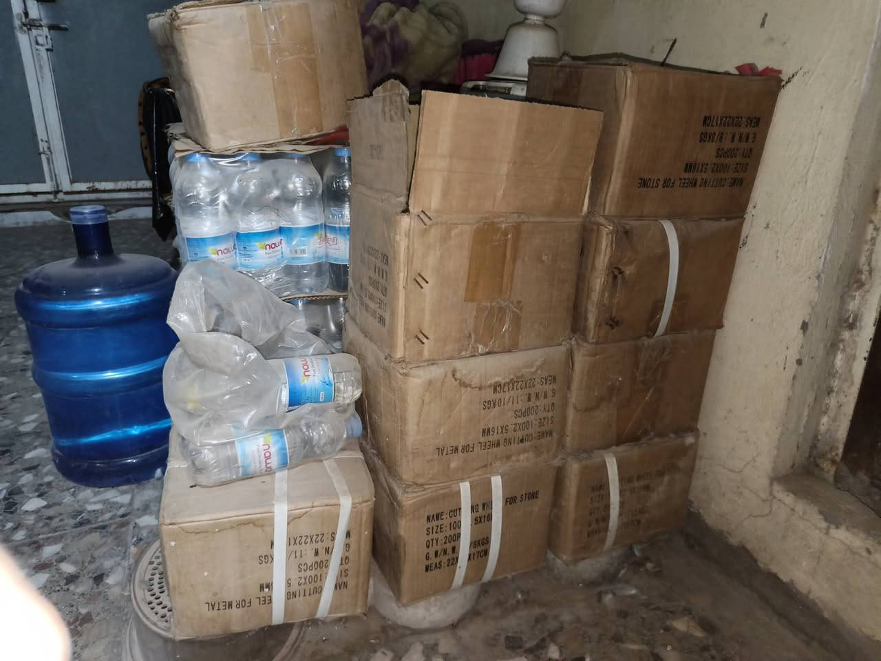 حجر كوسرة خشن درجة أولى كمية ٩ كراتين مثل ما موضح بالصور 
مكاني نجف
للاستفسار والتواصل على رقم 
***********
واتساب لو رئيسي
