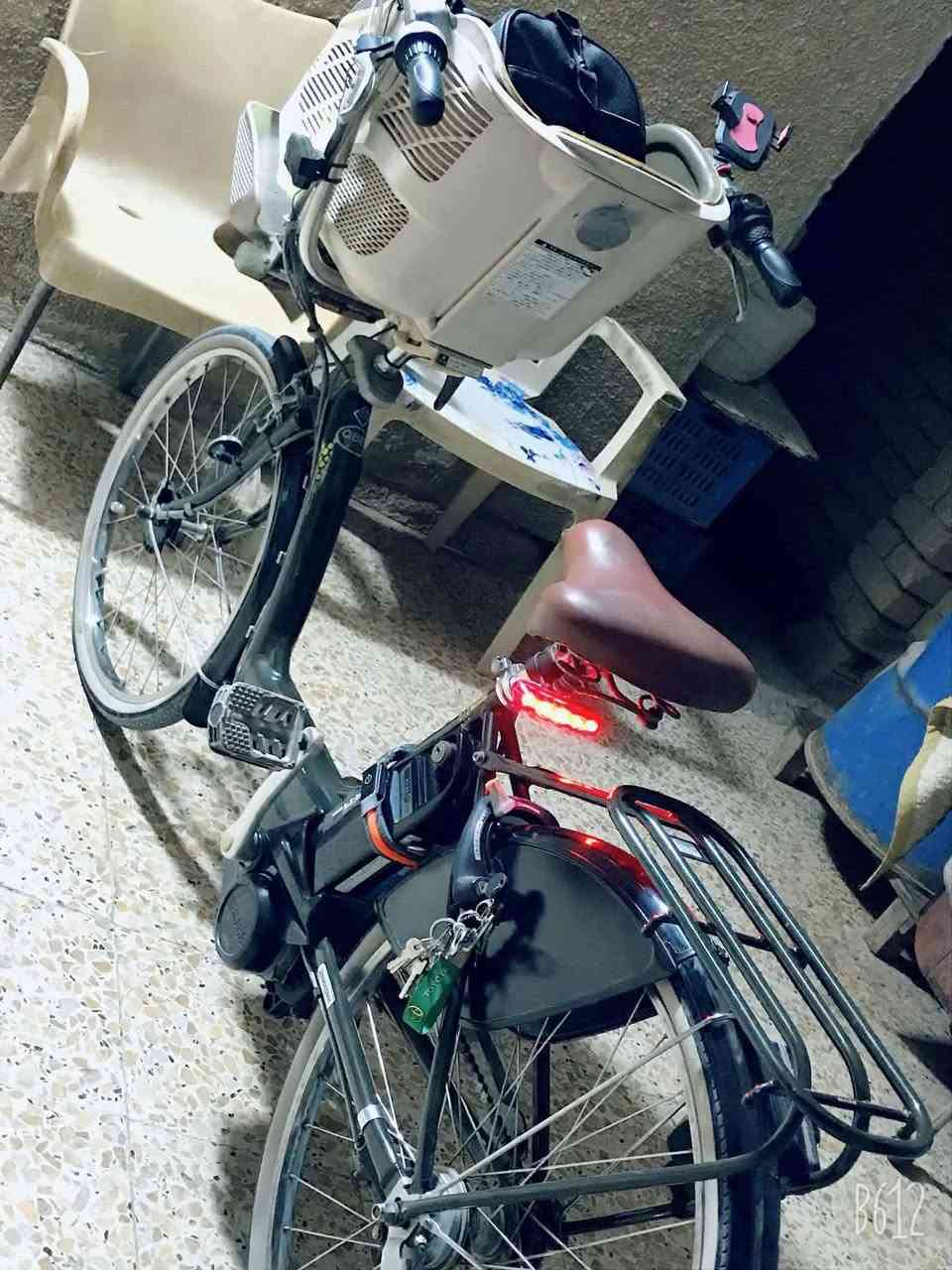 سلام عليكم ماعرف بل باسكلات لايجي يتعب روحه يتعبني ويا باسكل مساعد بايدر بطاره جديد شحنته ويا الباسكل جديد ما مستخدمه  ما فارغ اطلع بي قفل ٢٥٠ الباسكل ياباني ***********
