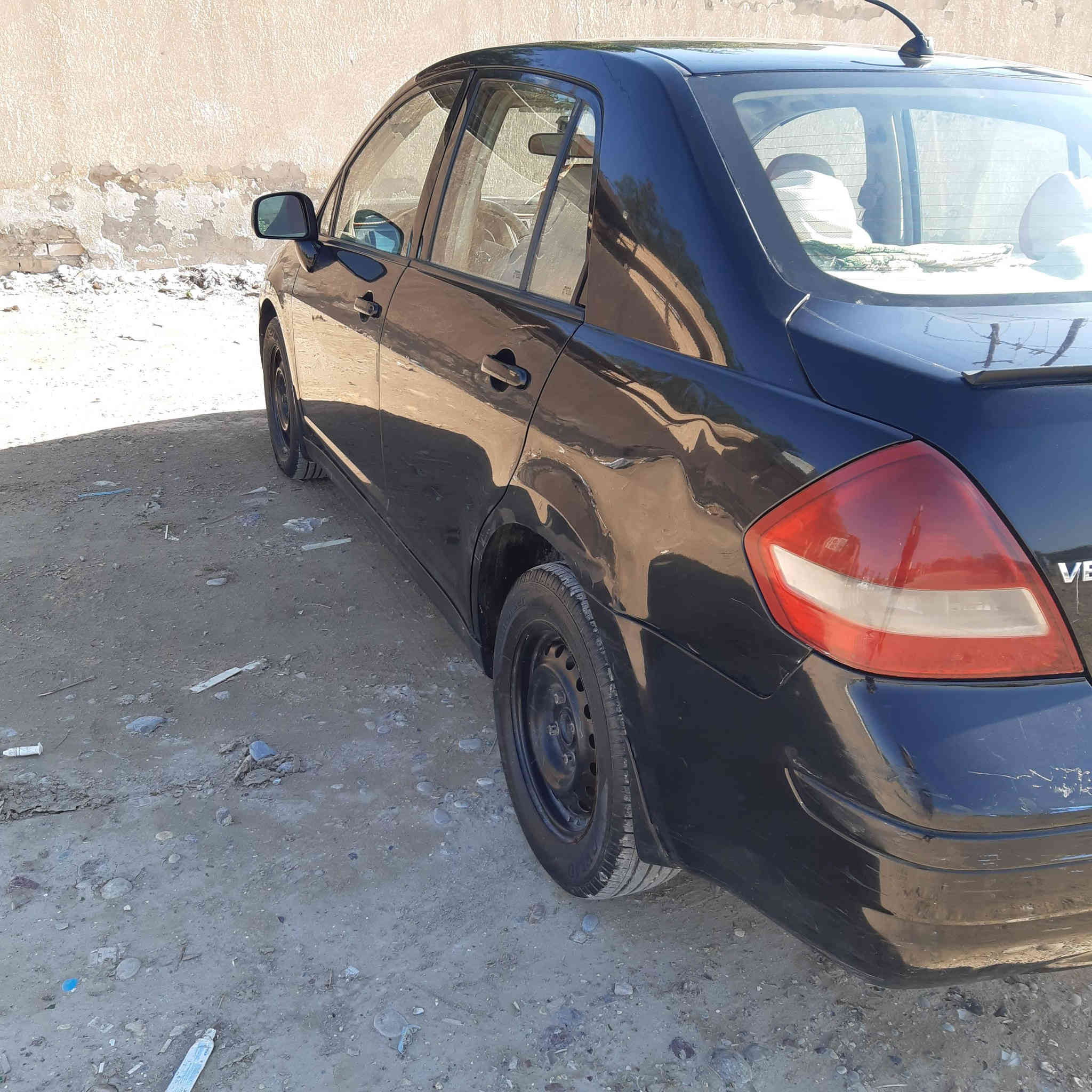 السلام عليكم
نيسان فيرسا للبيع موديل 2009 
وارد أمريكي محرك ١٨٠٠ 
السنوية لل ٢٠٣٠ رقم بغداد دولي 
***********
