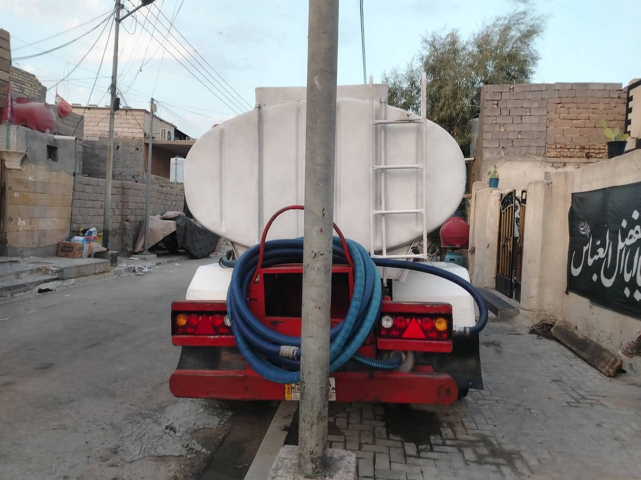 ***********

الموقع البصره حيانيه سياره بسمنه السعر ١٣٠ وبي مجال
 سياره جاهزه
