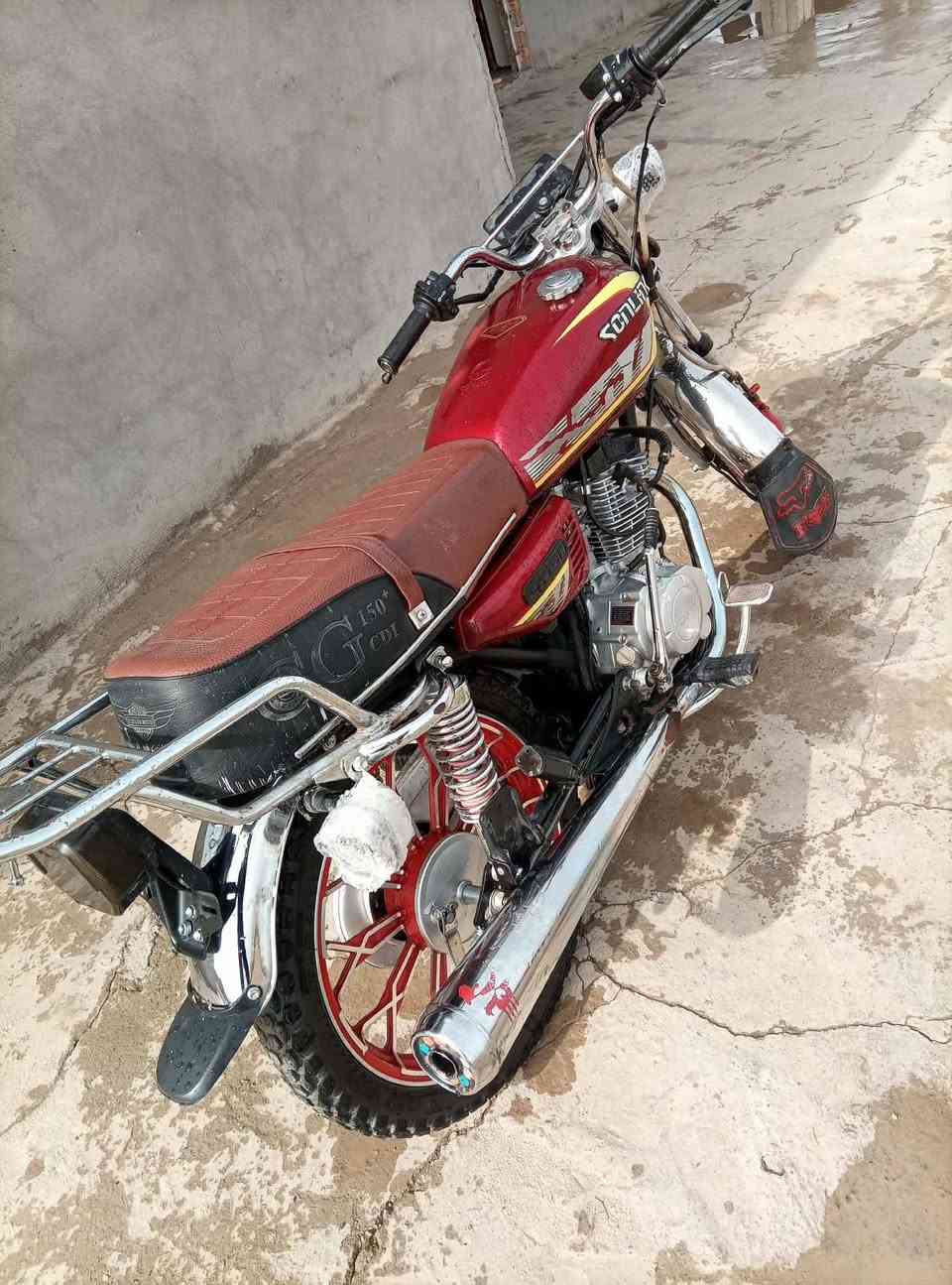 السلام عليكم ماطور.
‏‪***********‬‏
 سيفان للبيع موديل 24 شرط ما مفتوح.
