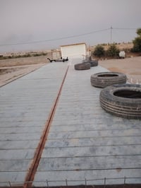 قفص بيع • طول ١٢م • عرض ٢٫٥م